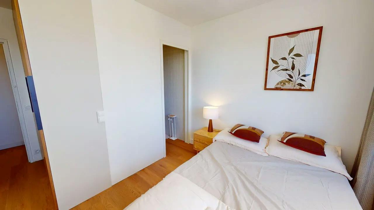 Private room in Rue de Meyrin, Ferney-Voltaire (1655020) room image 2