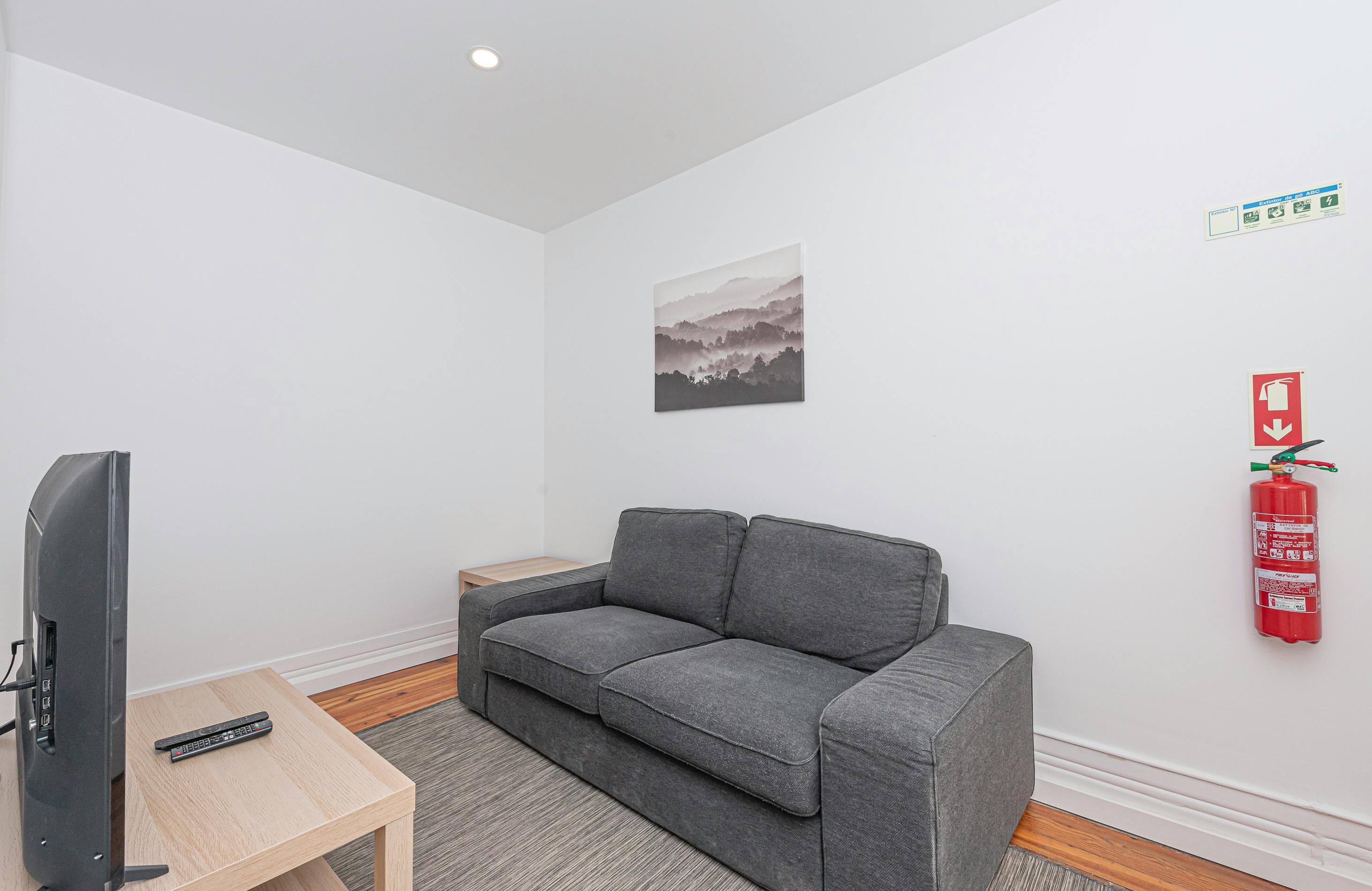 Single room Lisbon, 1 bed, 11m² — photo 8