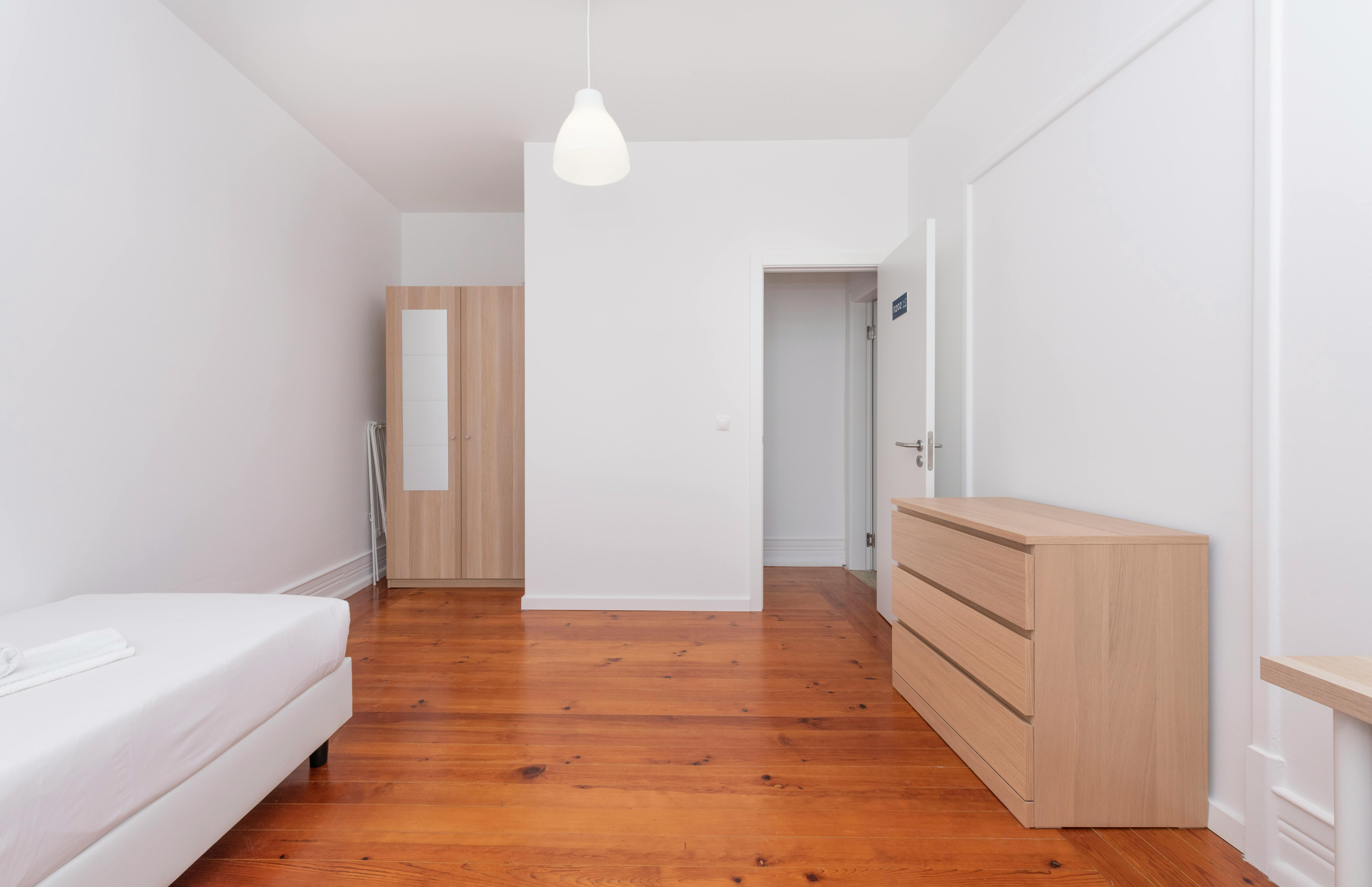 Single room Lisbon, 1 bed, 11m² — photo 9