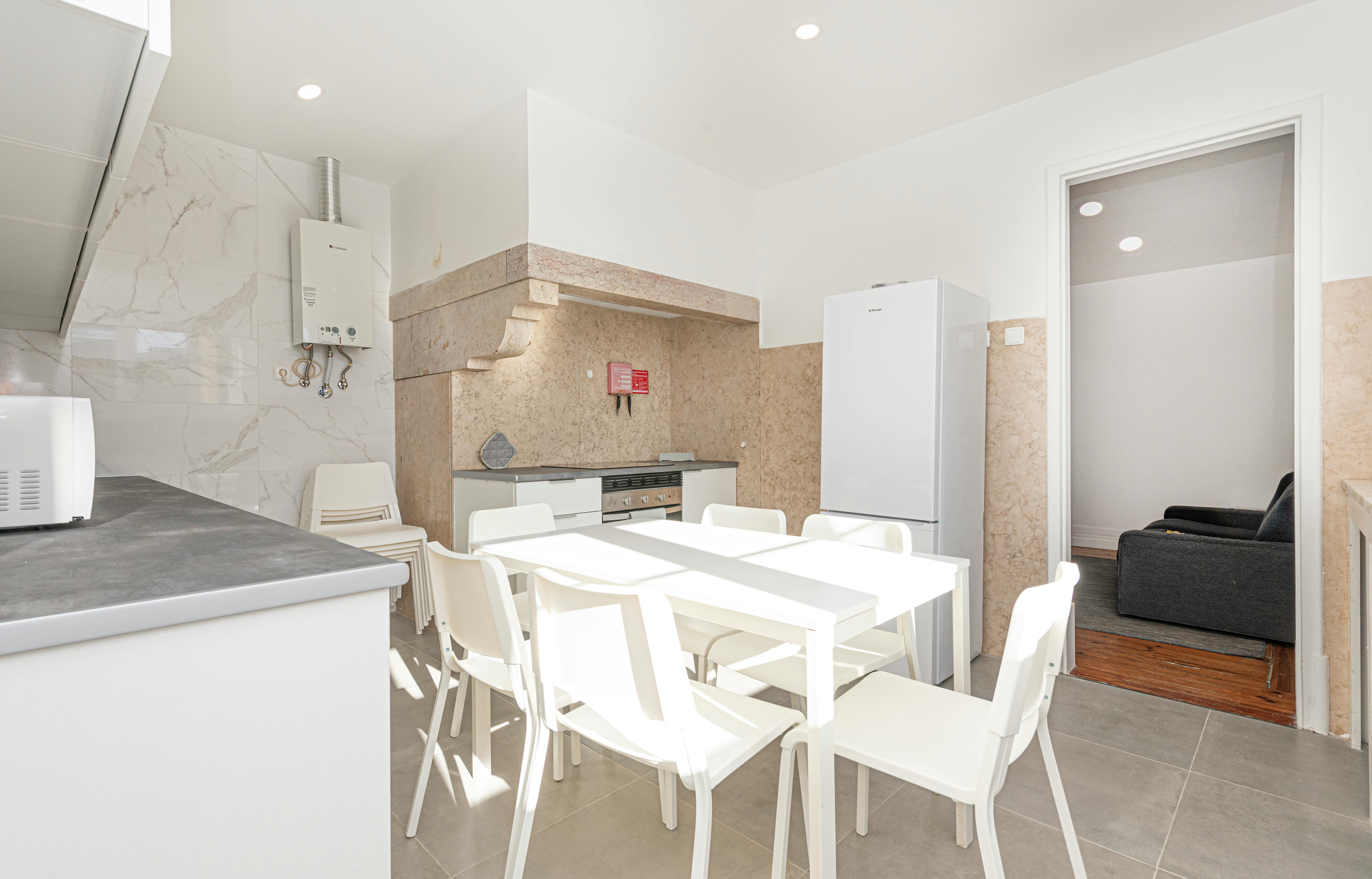 Single room Lisbon, 1 bed, 11m² — photo 2
