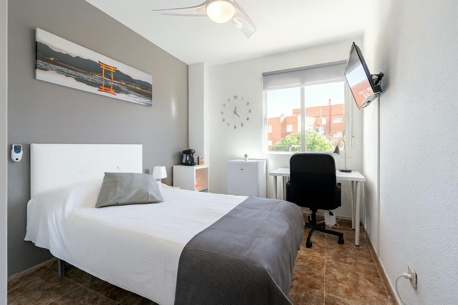 Private room for rent for €450 per month in Guadalajara, Avenida de El Atance