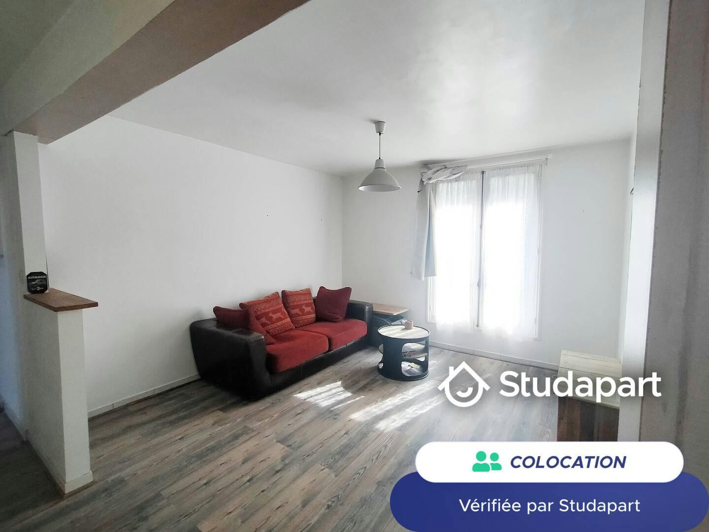 Private room for rent for €450 per month in Brest, Square de Swansea