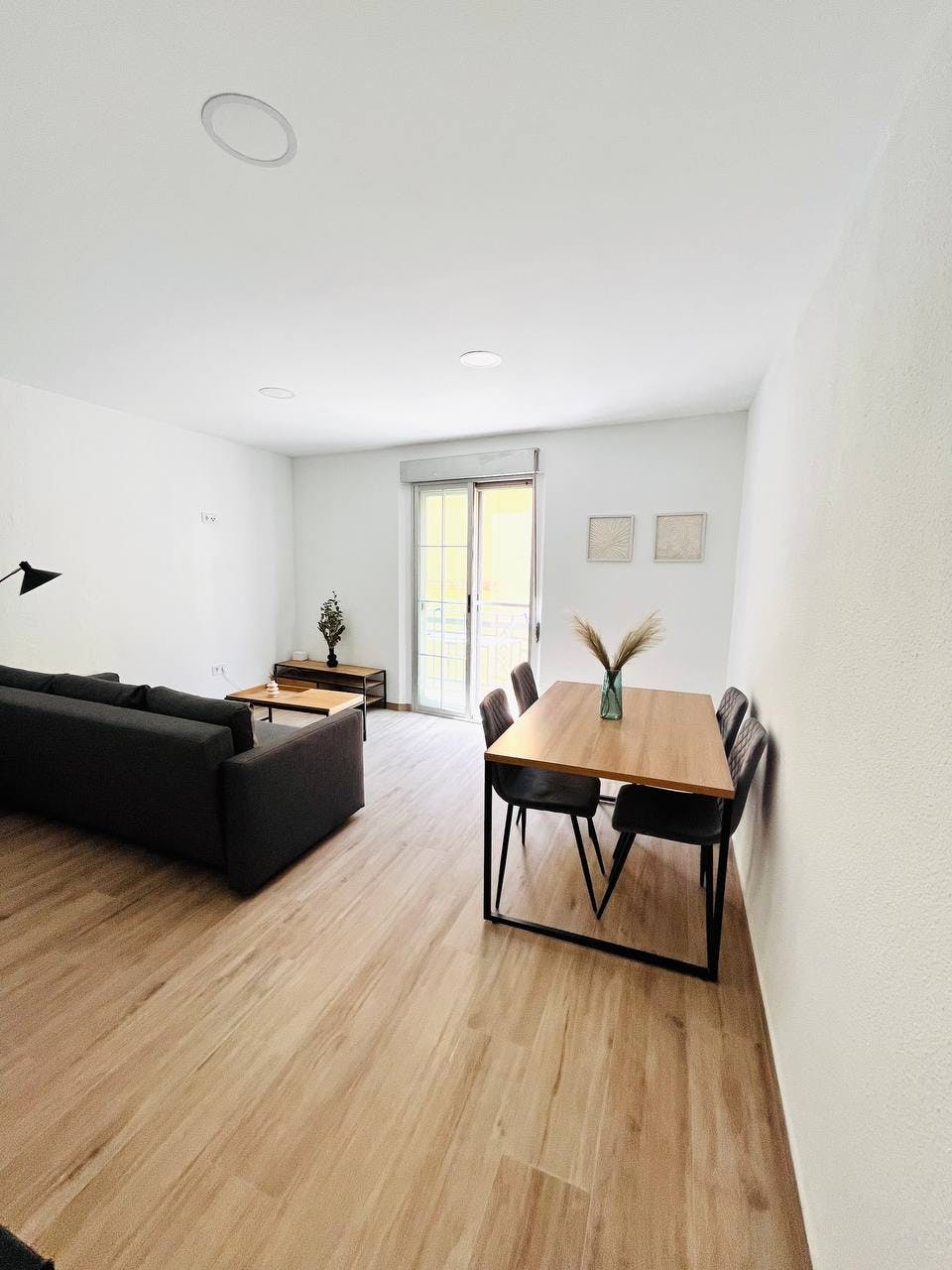 公寓 正在以 €850 的月租出租，其位于 Castelló de la Plana, Carrer dels Peixcadors