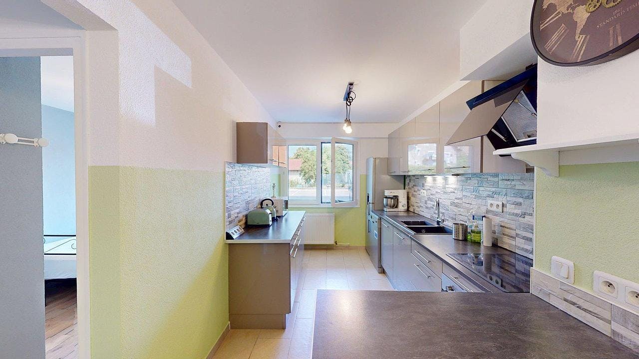 Private room for rent for €729 per month in Ville-la-Grand, Rue de l'Espérance