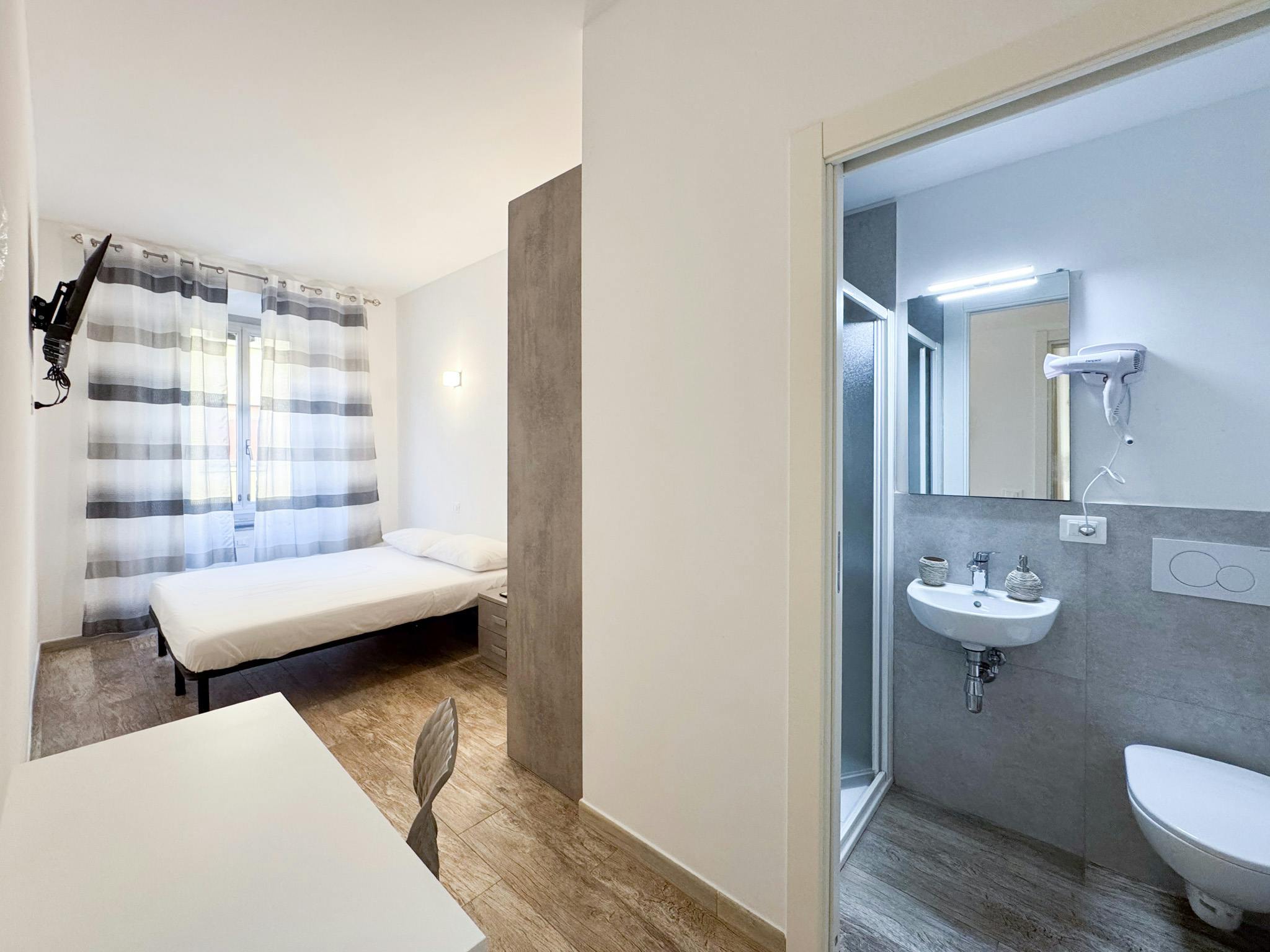 Private room for rent for €800 per month in Florence, Via del Ponte all'Asse