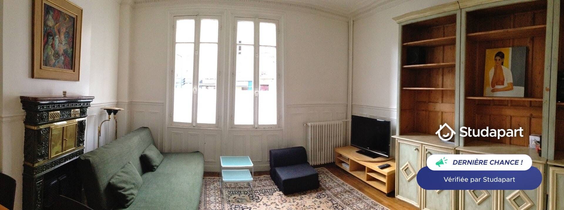 Apartment for rent for €2,195 per month in Clichy, Rue du Guichet