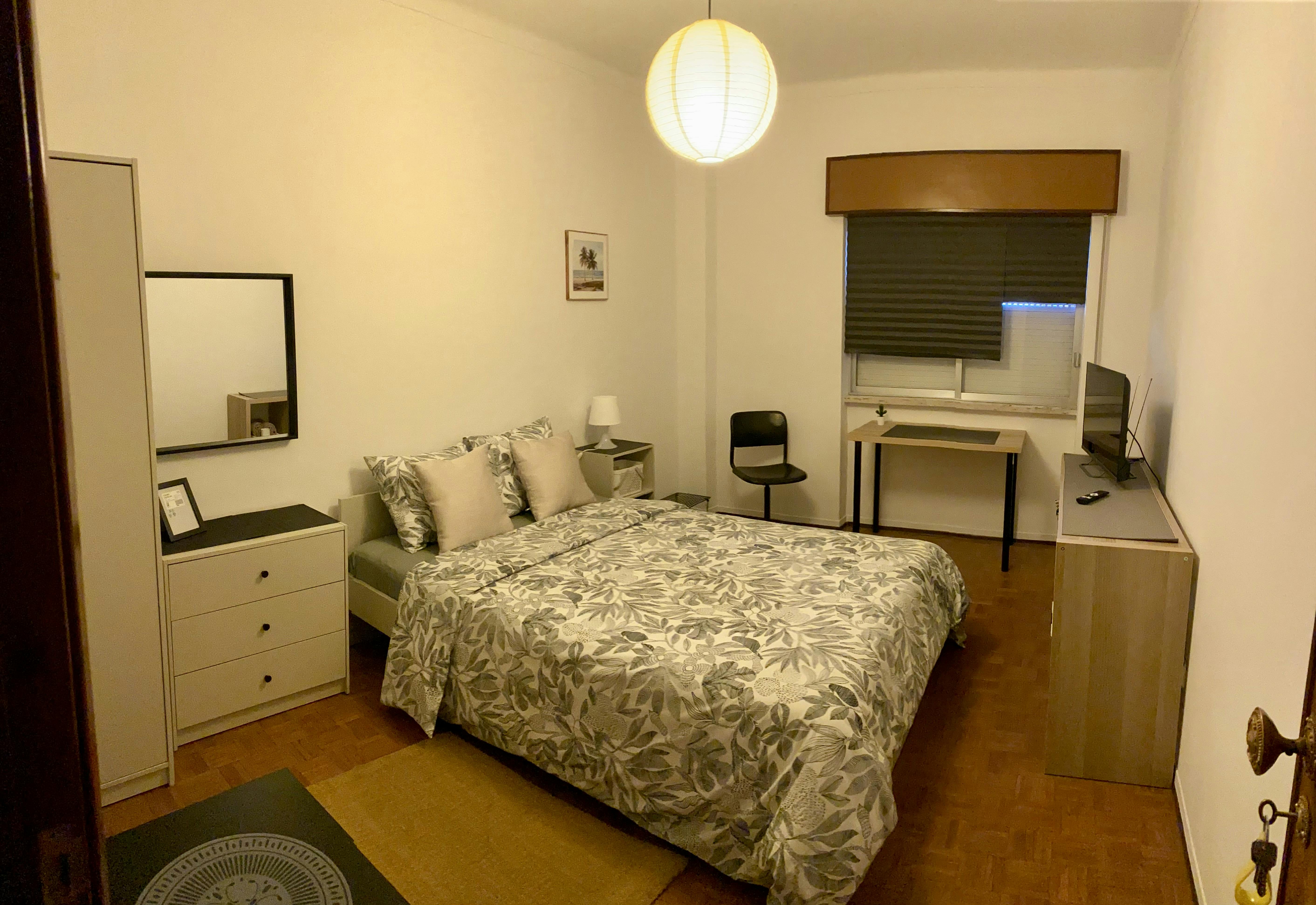 Stanza privata in affitto a 480 € al mese a Setúbal, Rua da Cevedeira