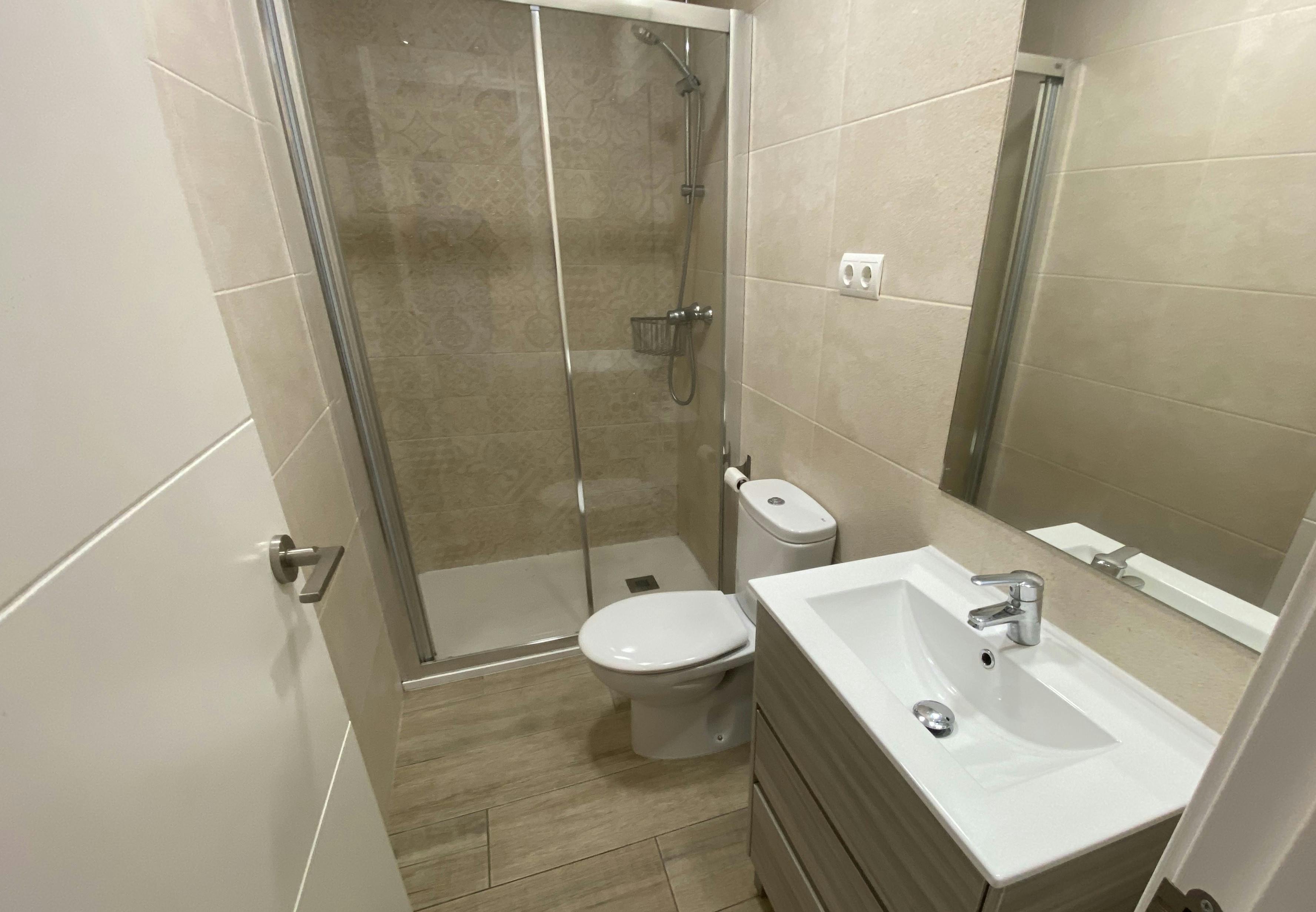 Single room Madrid, 1 bed, 21m² — photo 9