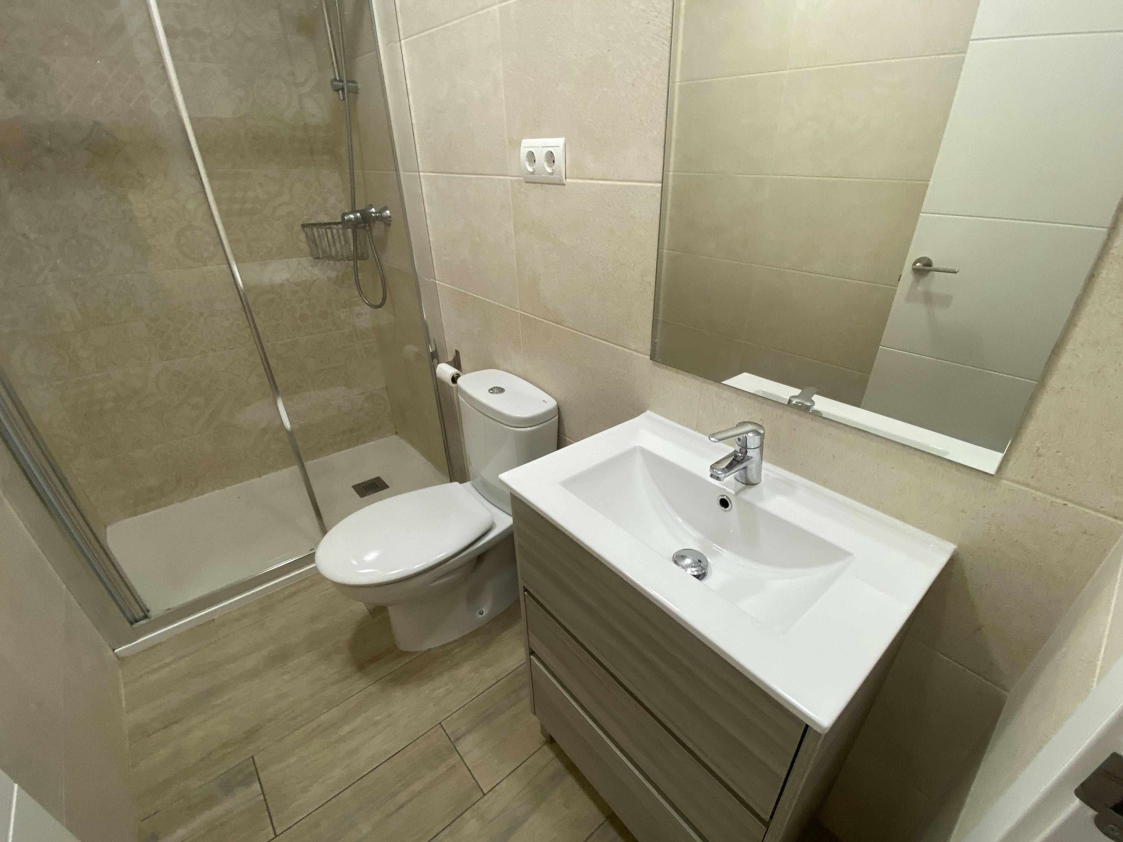 Single room Madrid, 1 bed, 21m² — photo 2