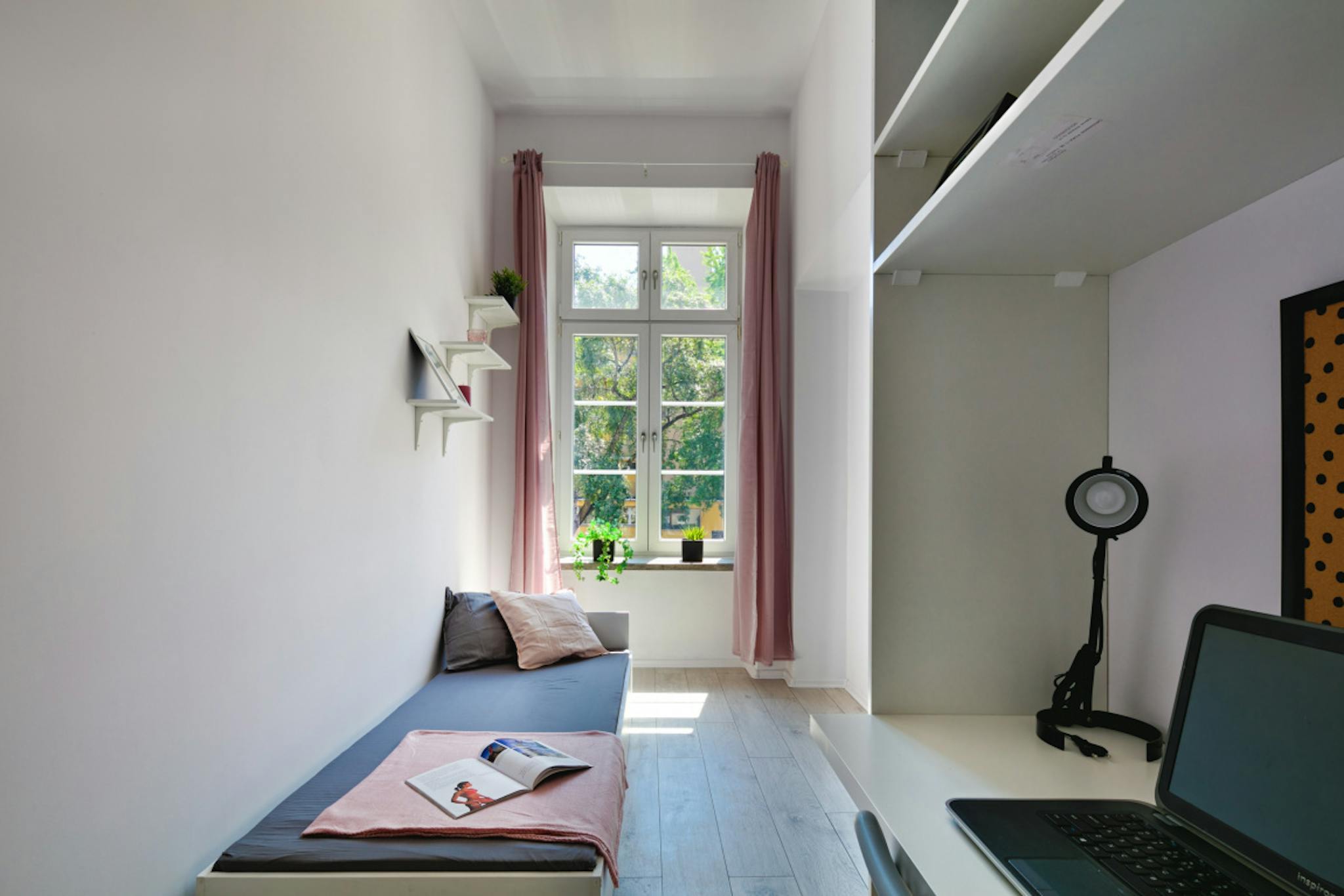 aleja „Solidarności”, Warsaw preview