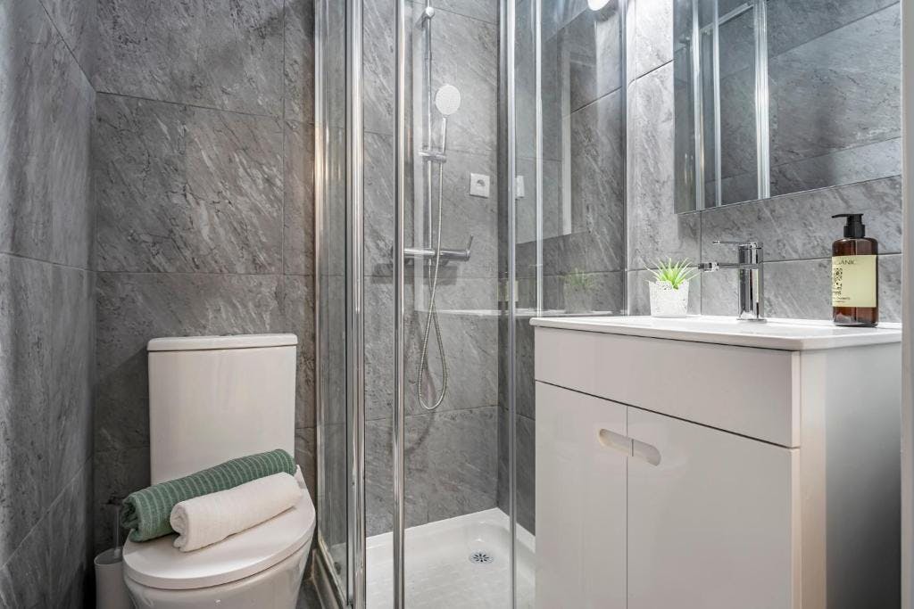 Single room Porto, 1 bed, 10m² — photo 1