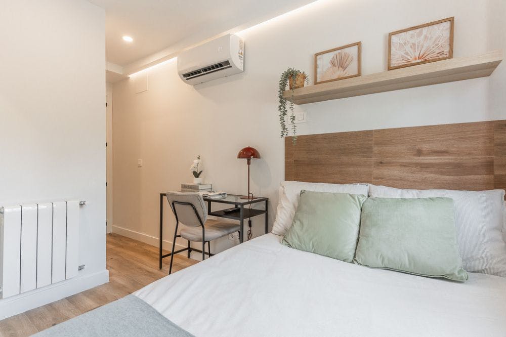 Private room for rent for €670 per month in Madrid, Calle del Toboso