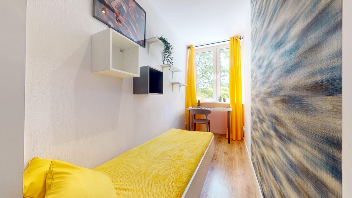 Mordechaja Anielewicza, Warsaw preview