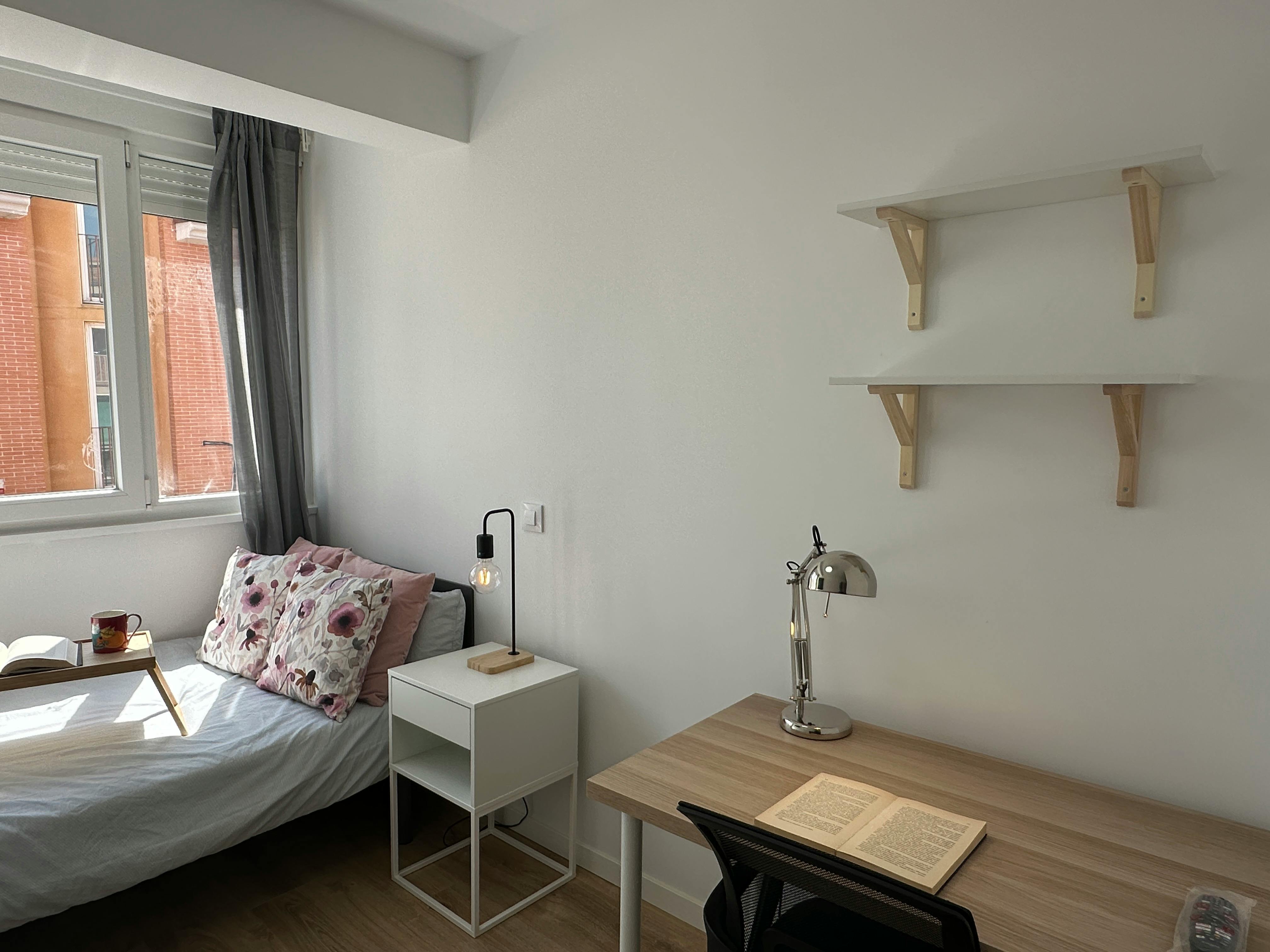 Single room Madrid, 1 bed — photo 6