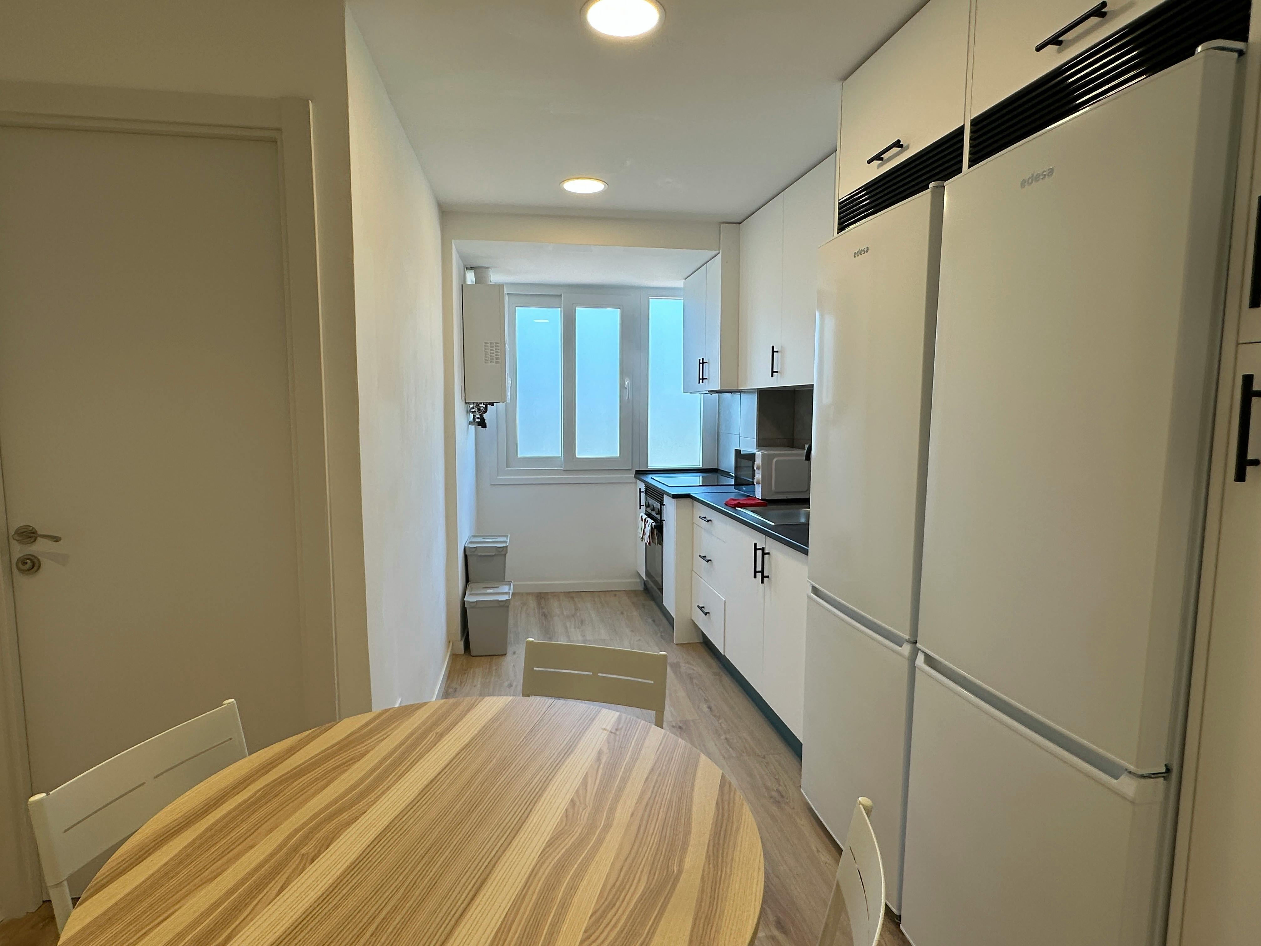 Single room Madrid, 1 bed — photo 1