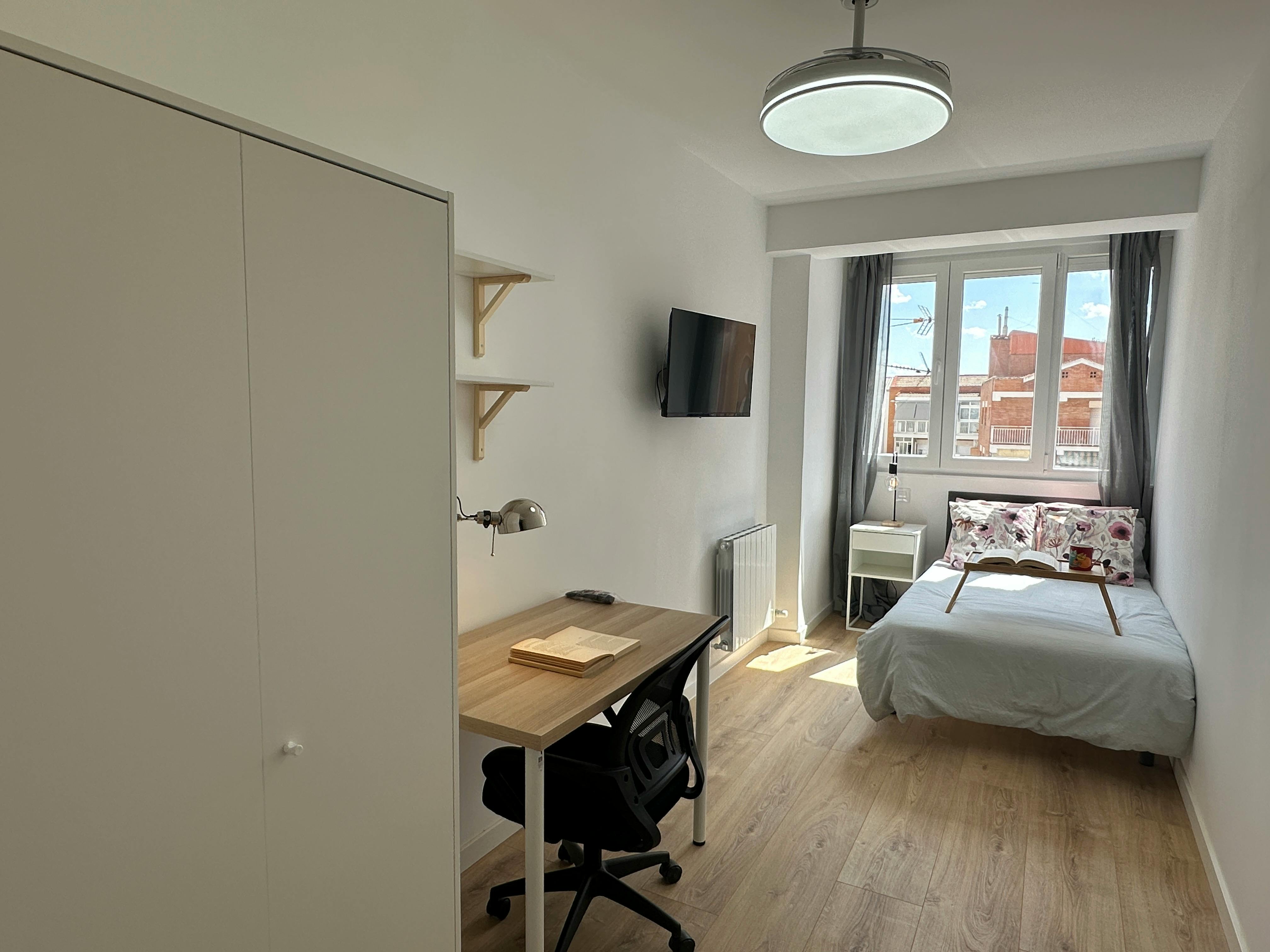 Single room Madrid, 1 bed — photo 5