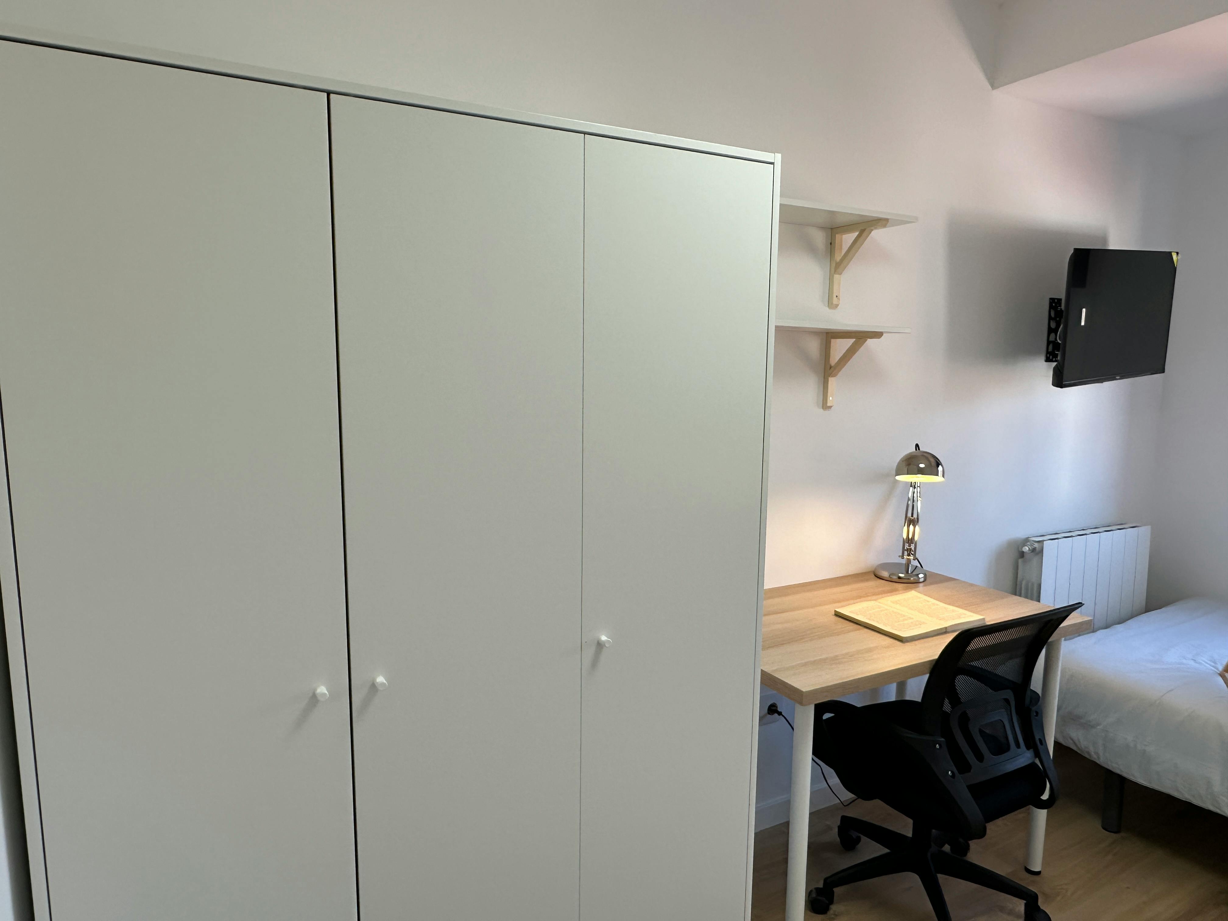 Single room Madrid, 1 bed — photo 6