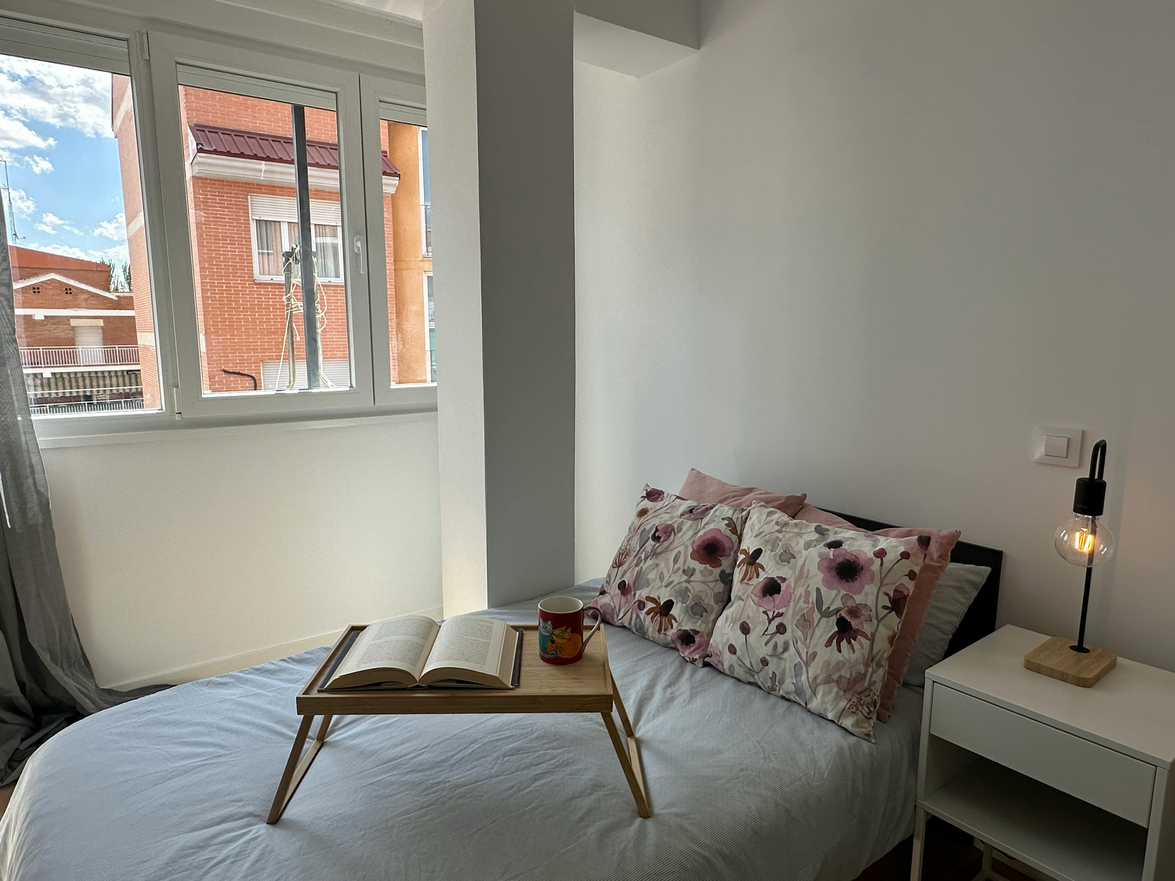 Single room Madrid, 1 bed — photo 8