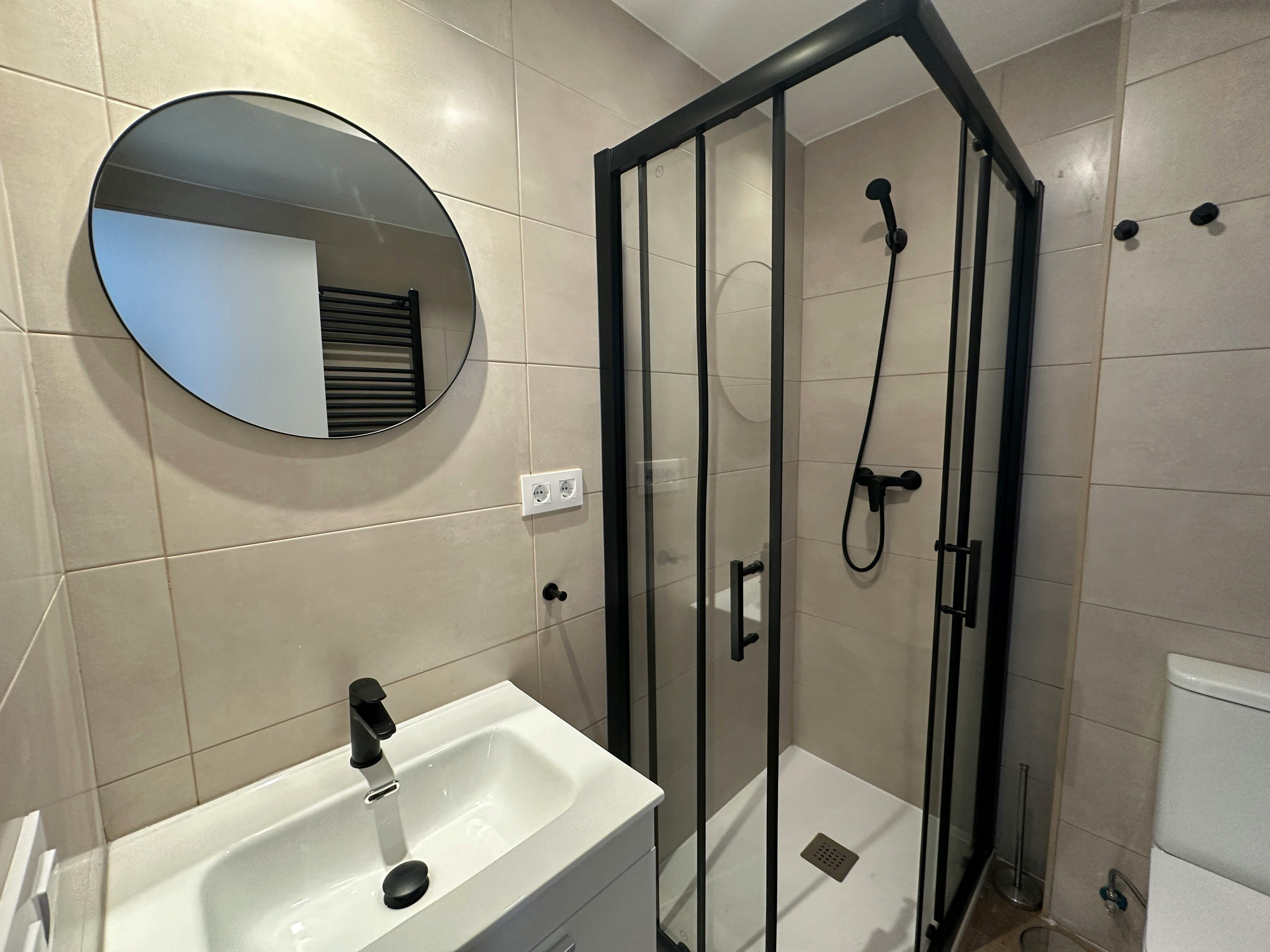 Single room Madrid, 1 bed — photo 6