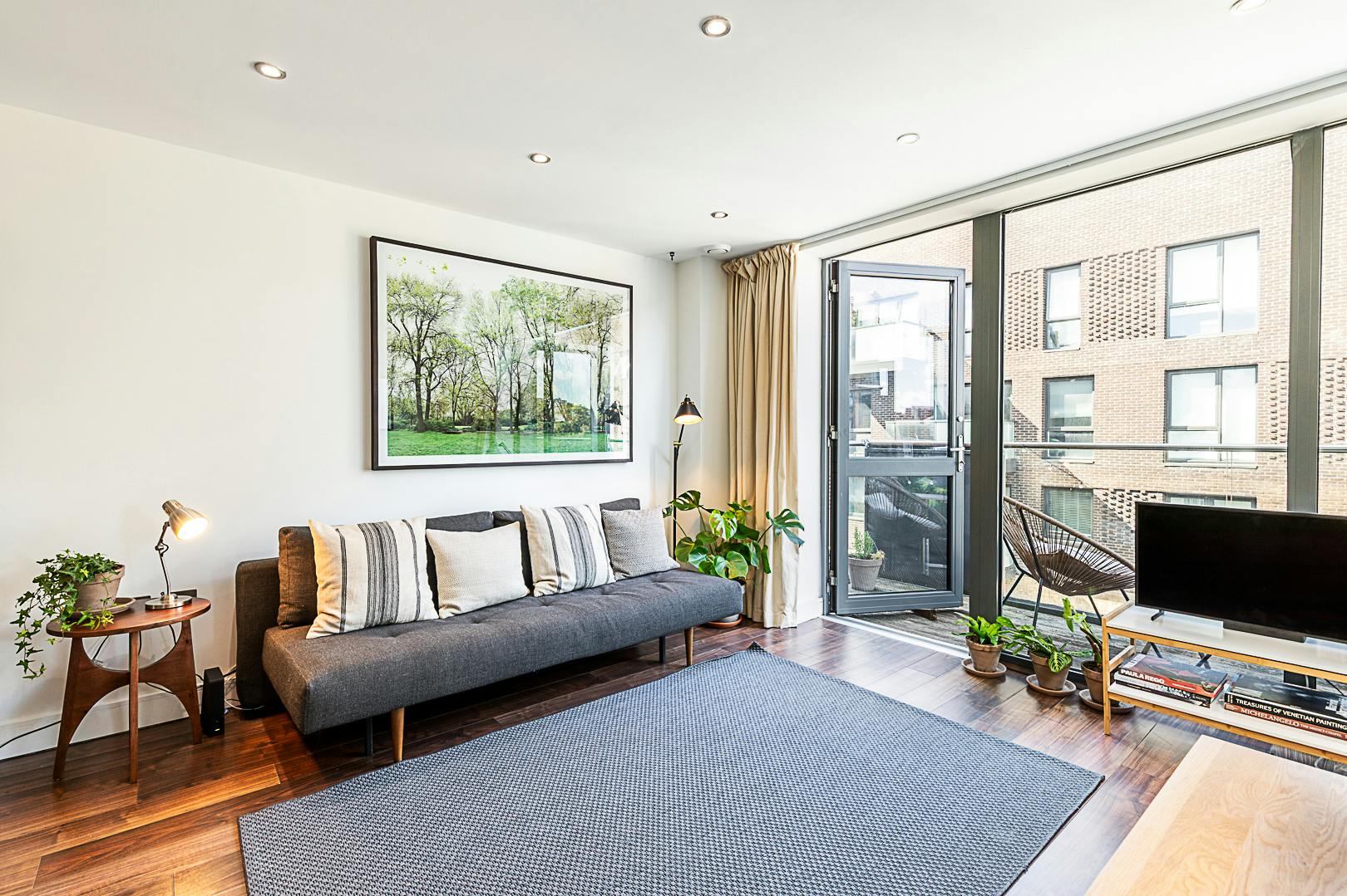 Apartamento en alquiler por 3227 GBP al mes en London, Carlton Grove