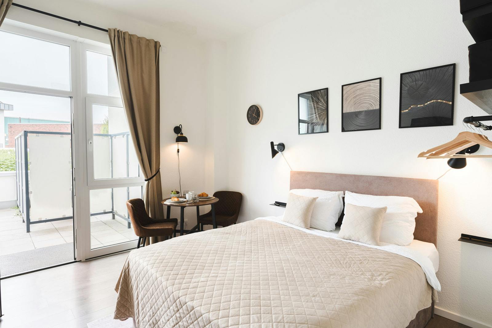 Studio zu mieten für 1.250 € pro Monat in Frechen, Kölner Straße