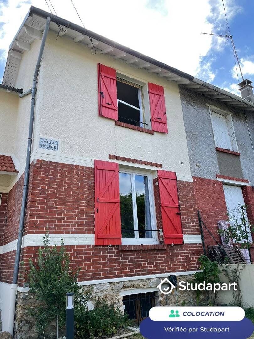 Private room for rent for €750 per month in Colombes, Rue du Président Salvador Allende