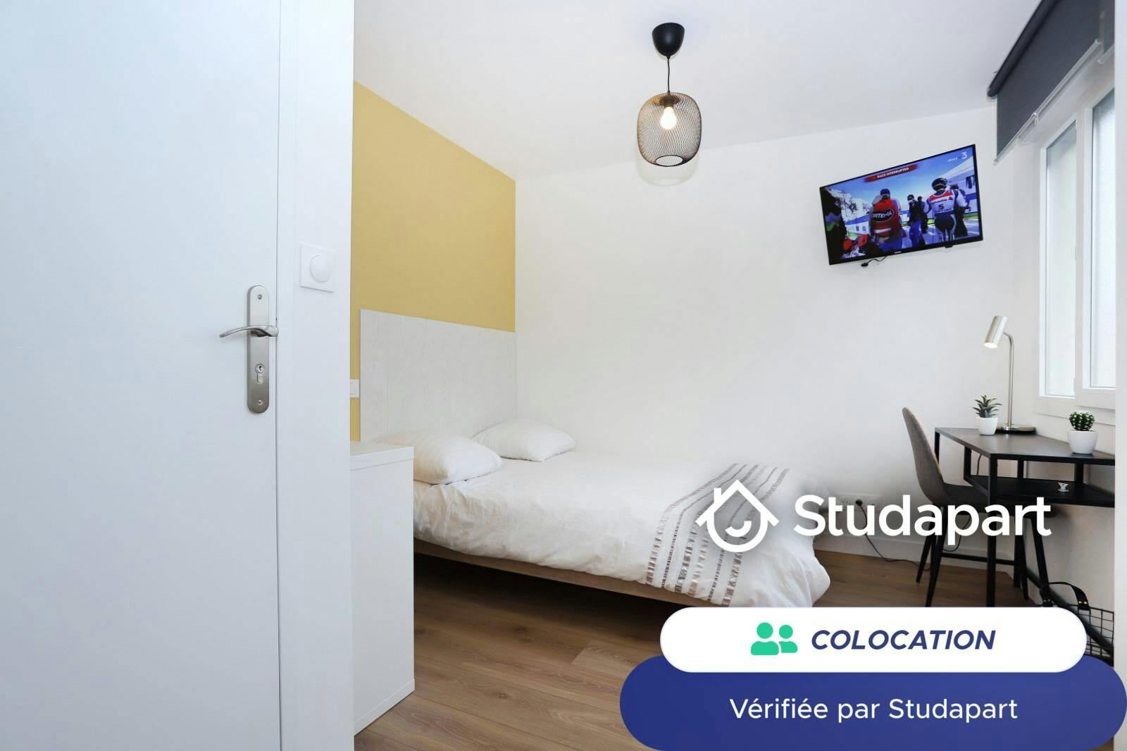 Private room for rent for €430 per month in Déville-lès-Rouen, Rue du Coteau