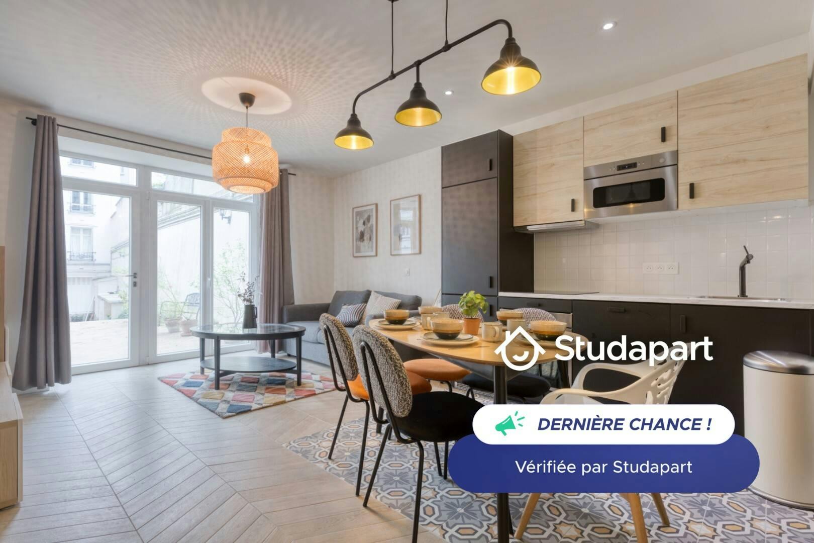 Apartment for rent for €2,500 per month in Paris, Avenue Junot