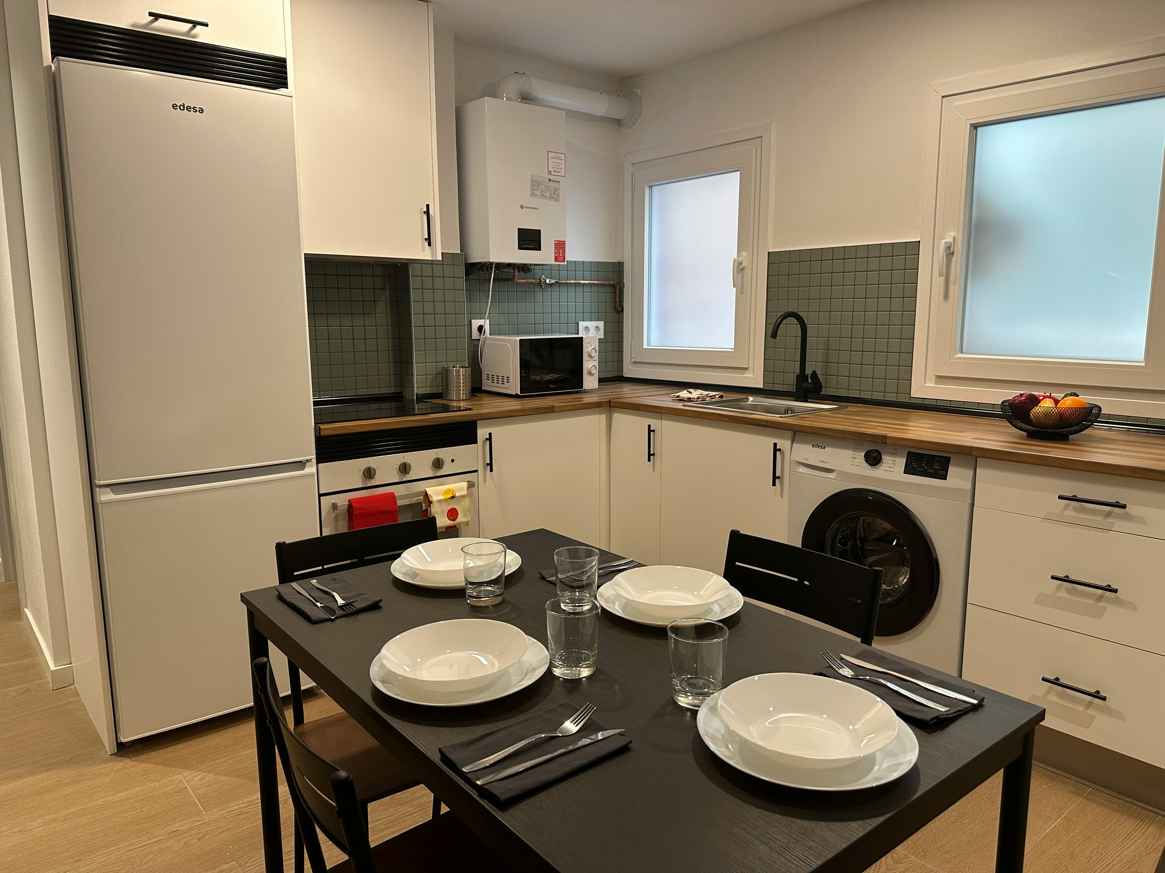 Single room Madrid, 1 bed — photo 1