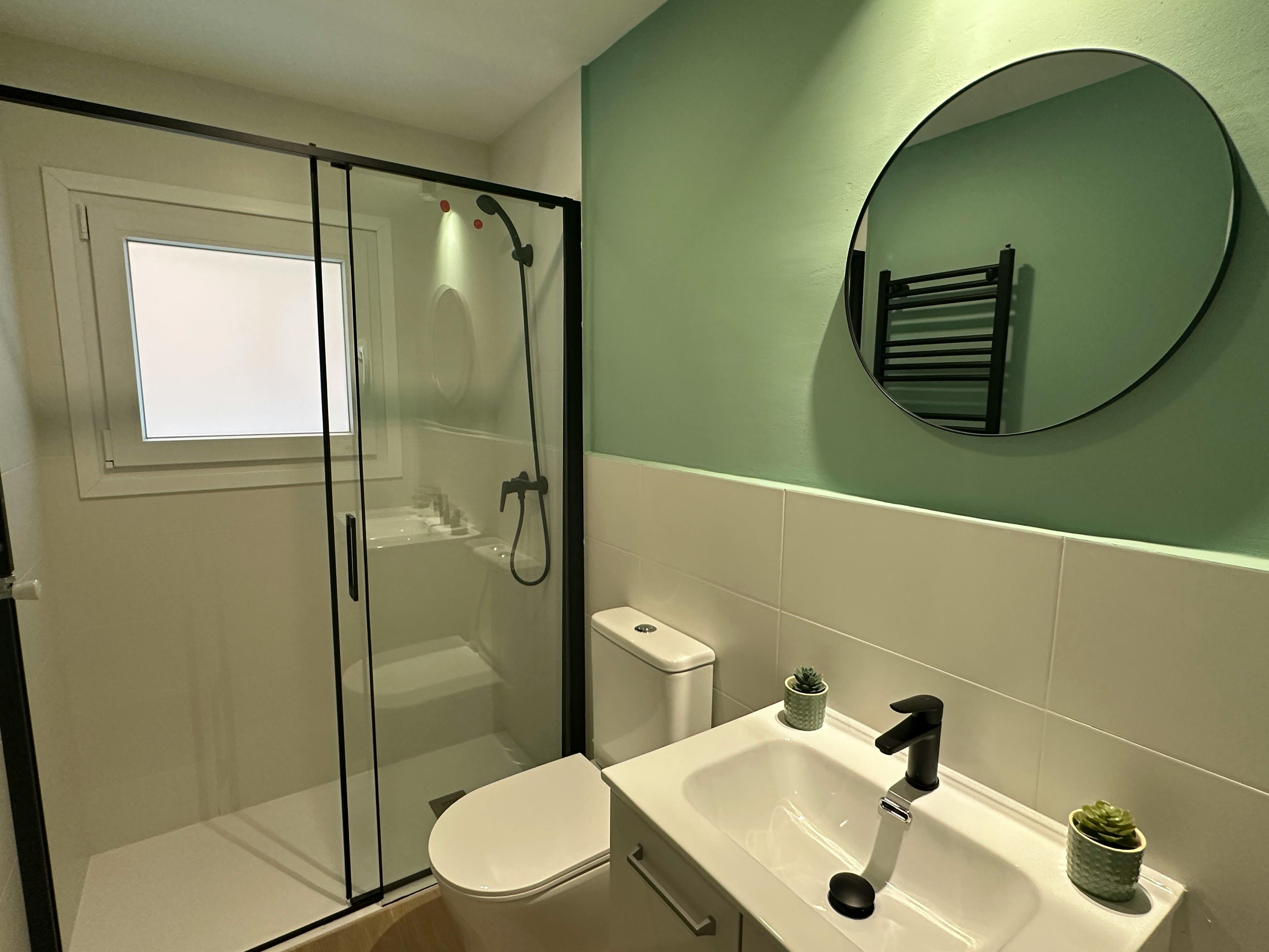 Single room Madrid, 1 bed — photo 8