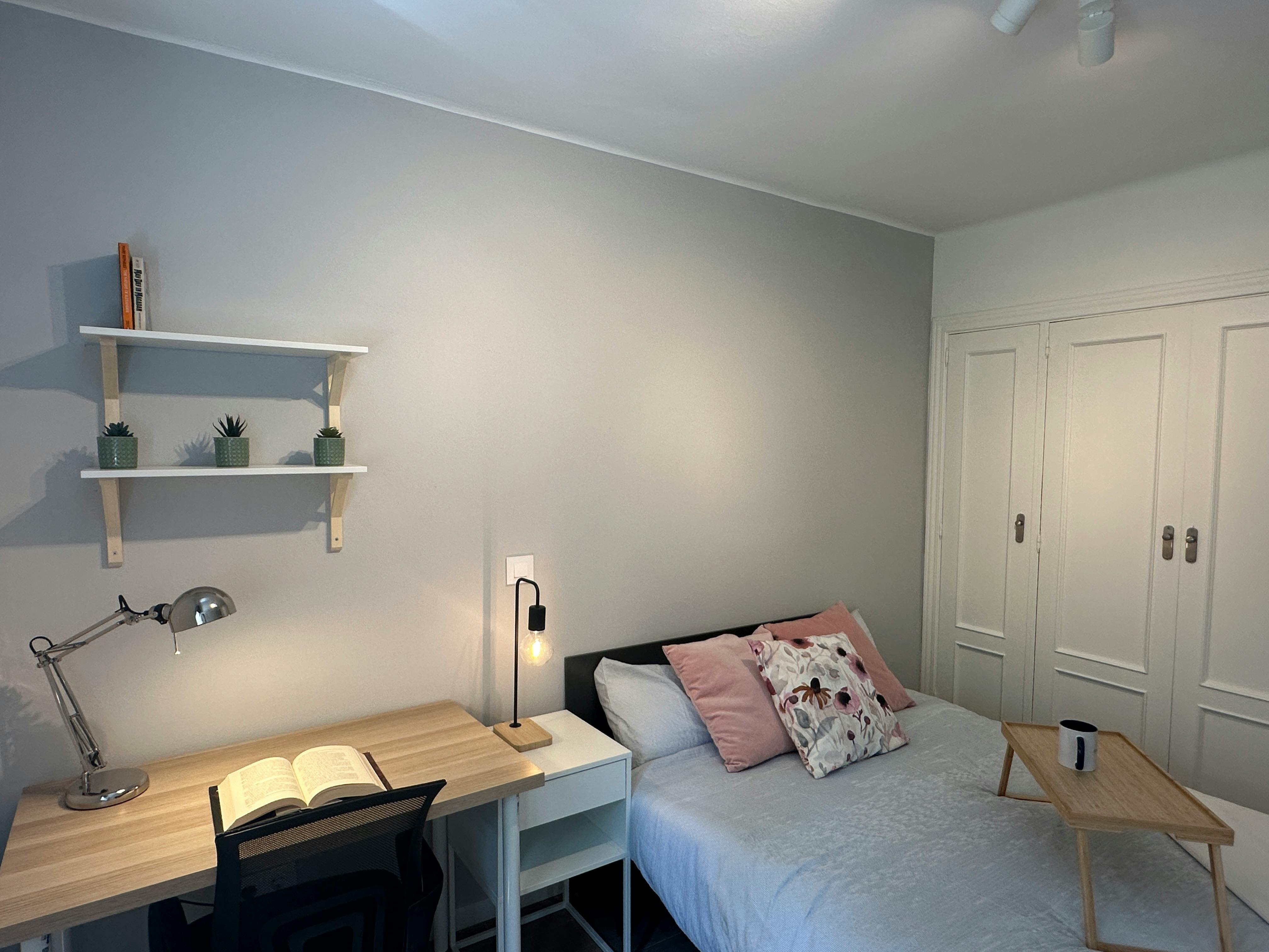 Single room Madrid, 1 bed — photo 7
