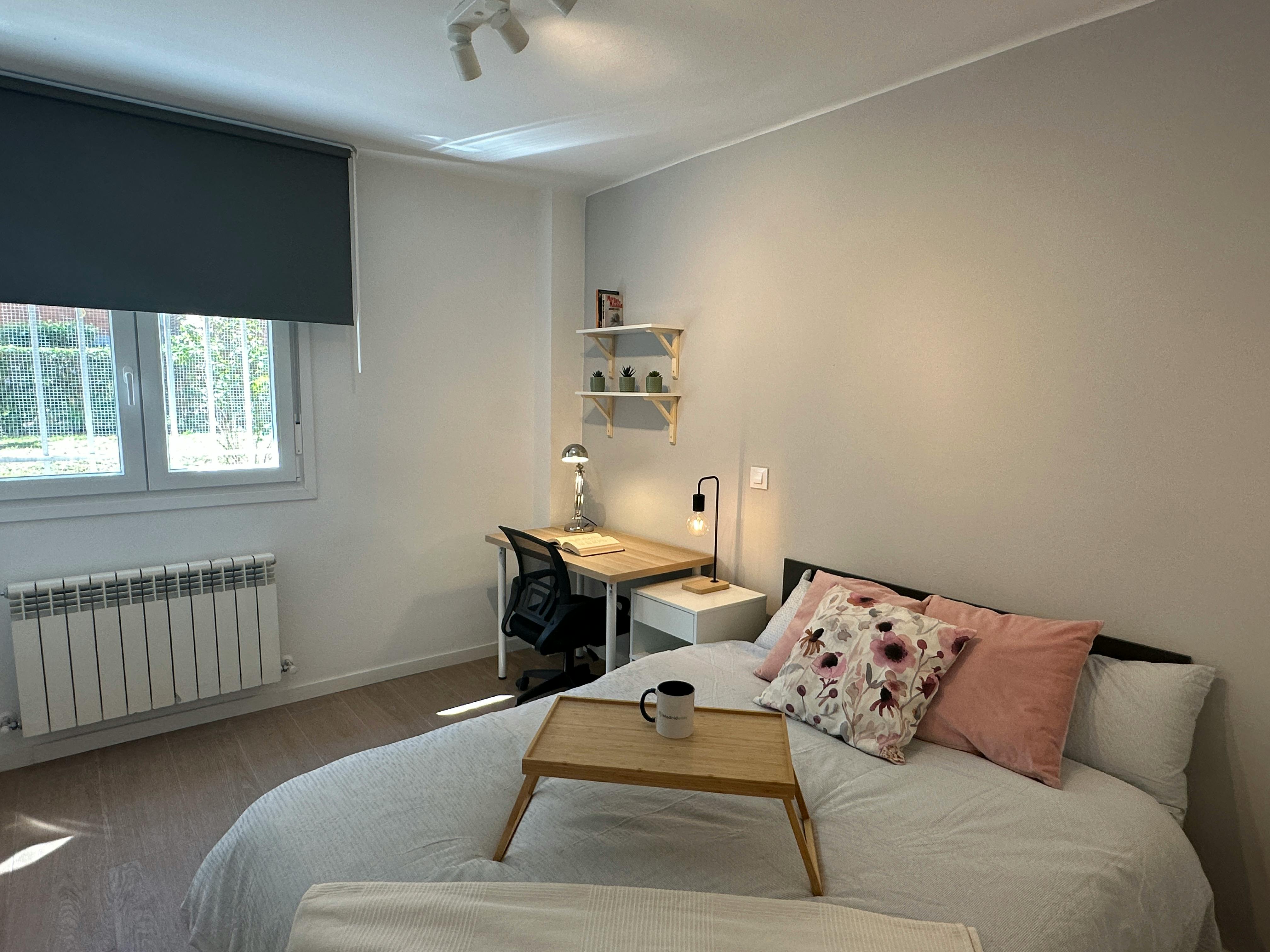 Single room Madrid, 1 bed — photo 1