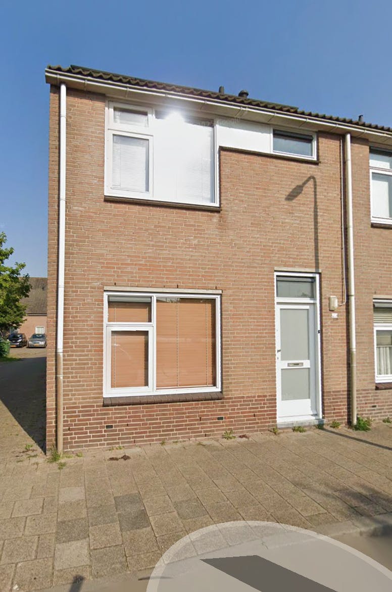 Woning aan Buitenwatersloot, Delft