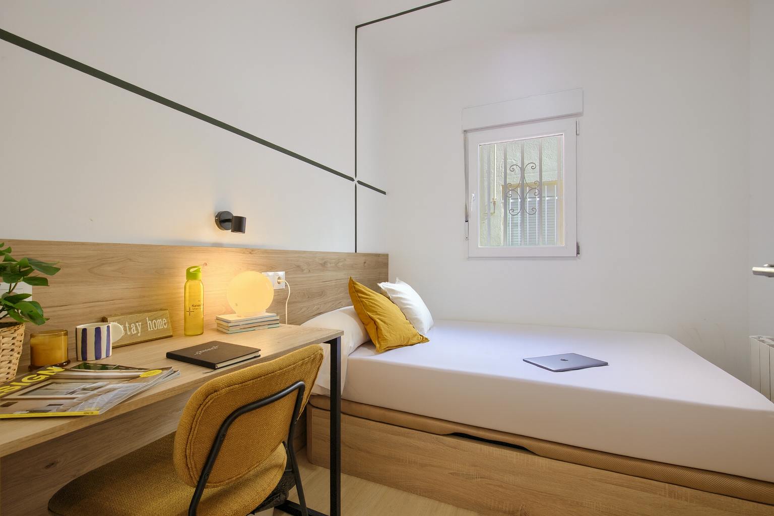 Calle Porthos, Madrid preview