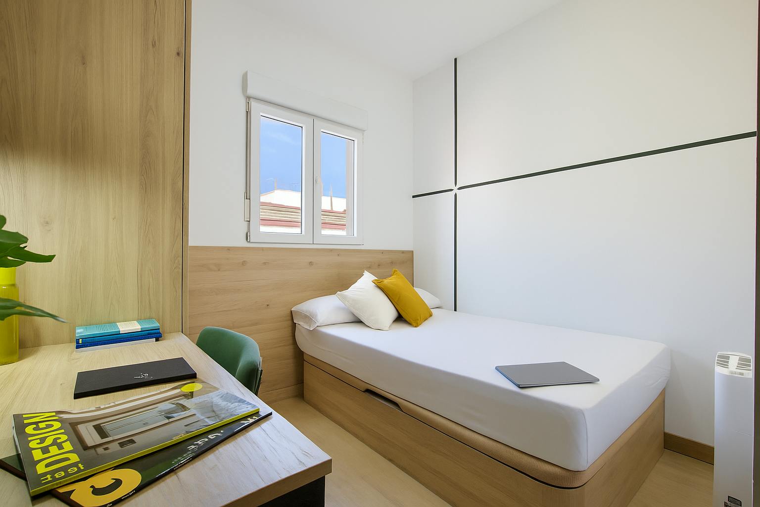 Private room for rent for €675 per month in Madrid, Calle Porthos