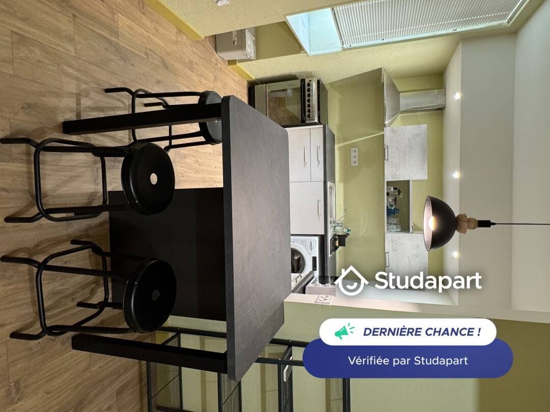 Appartement te huur voor € 650 per maand in Dijon, Rue Hernoux