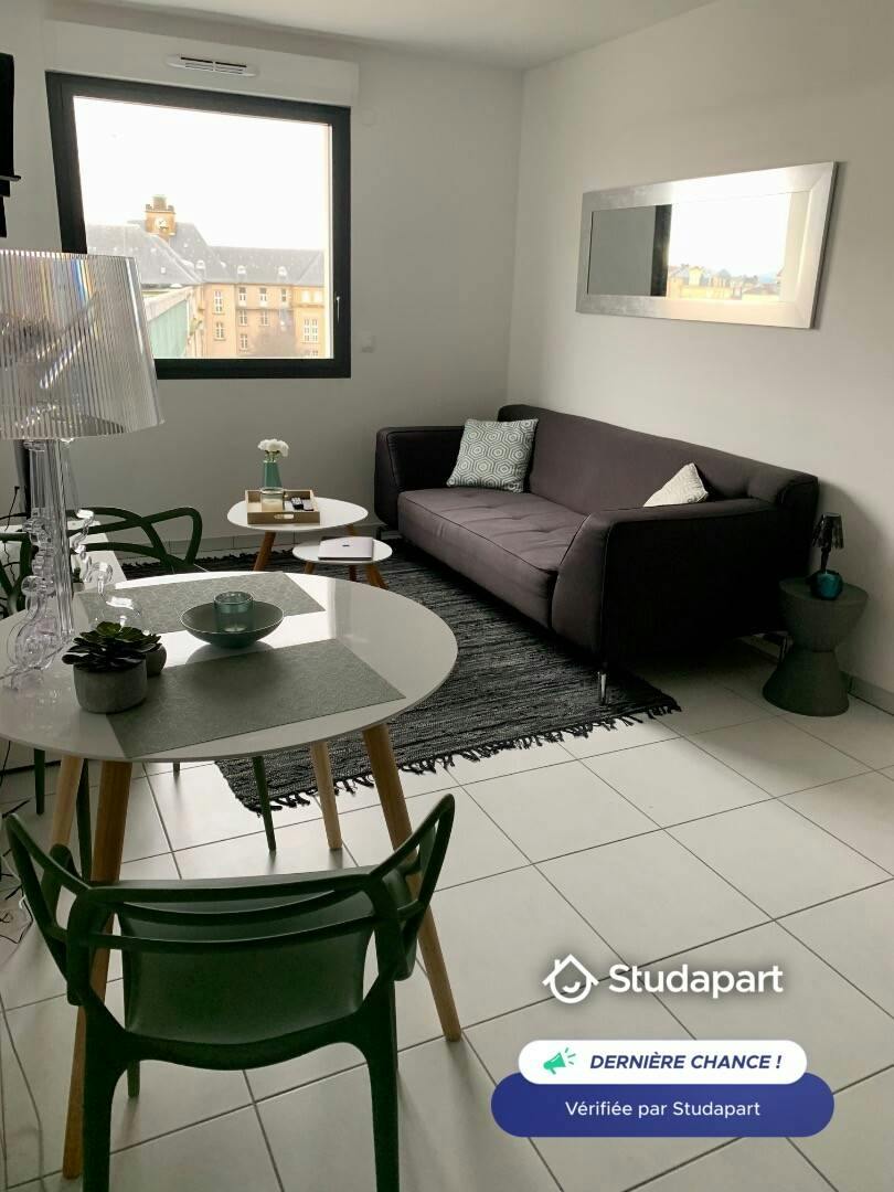 Apartamento para alugar por € 1.120 por mês em Metz, Rue Charles Petre