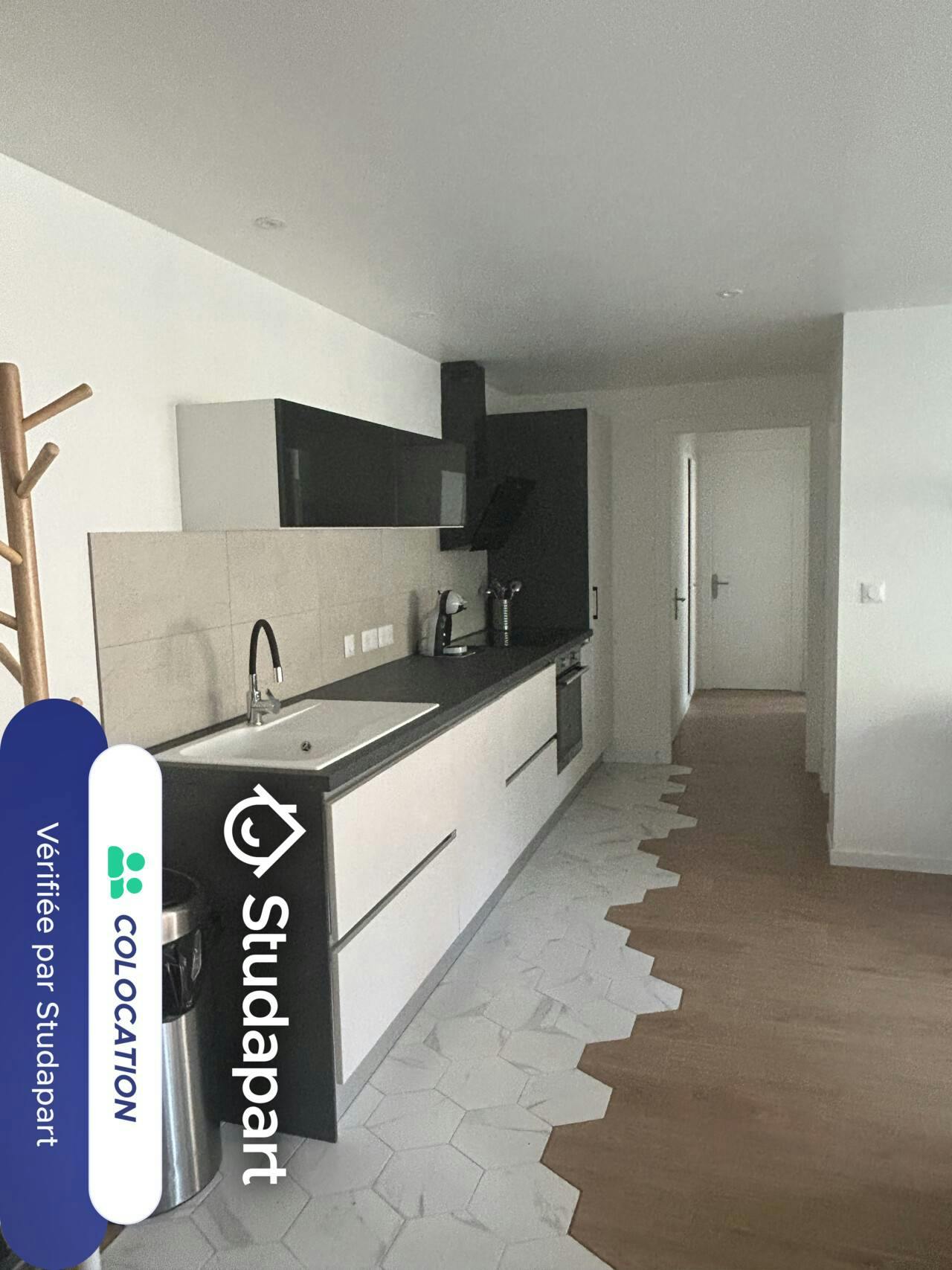 Private room for rent for €860 per month in Annemasse, Rue Aristide Briand