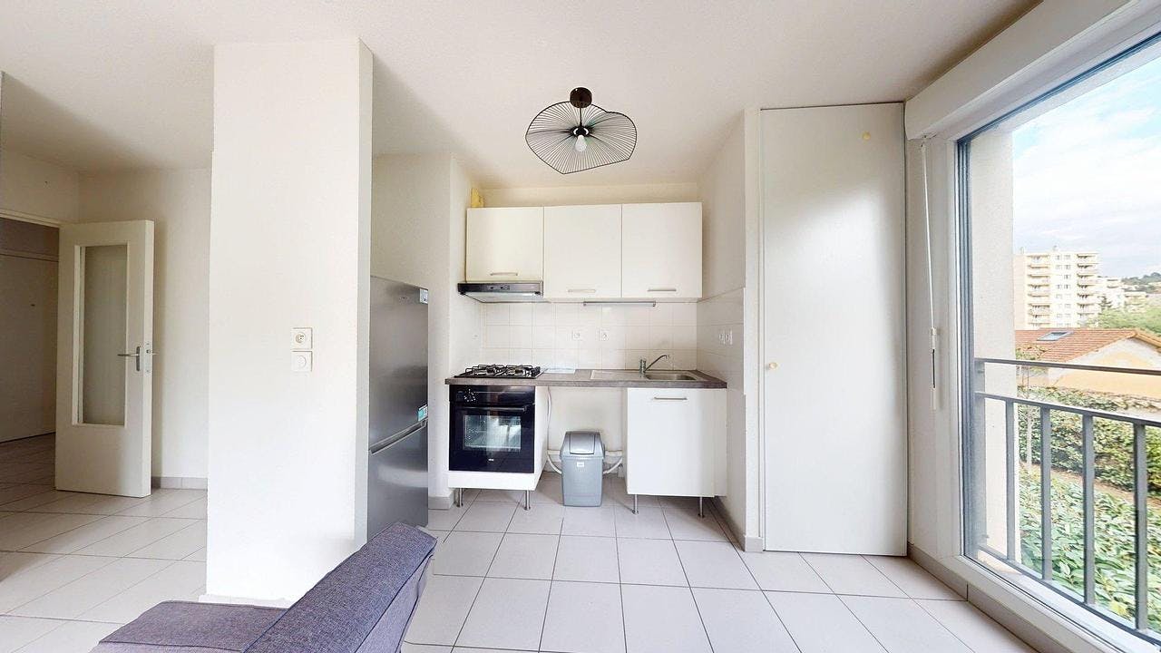 Apartment for rent on Rue des Jardins, Oullins-Pierre-Bénite – pohled 5