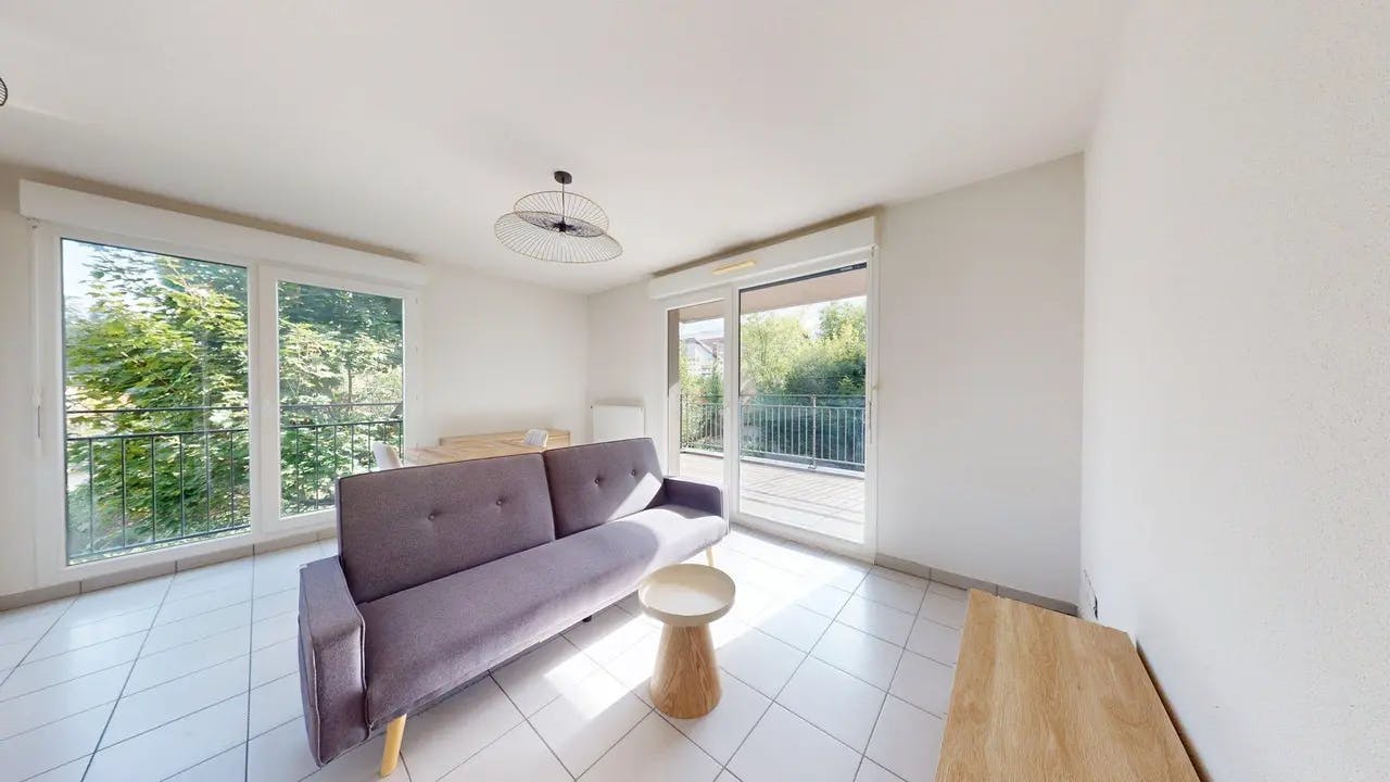 Apartament de închiriat pentru 961 EUR pe lună în Oullins-Pierre-Bénite, Rue des Jardins