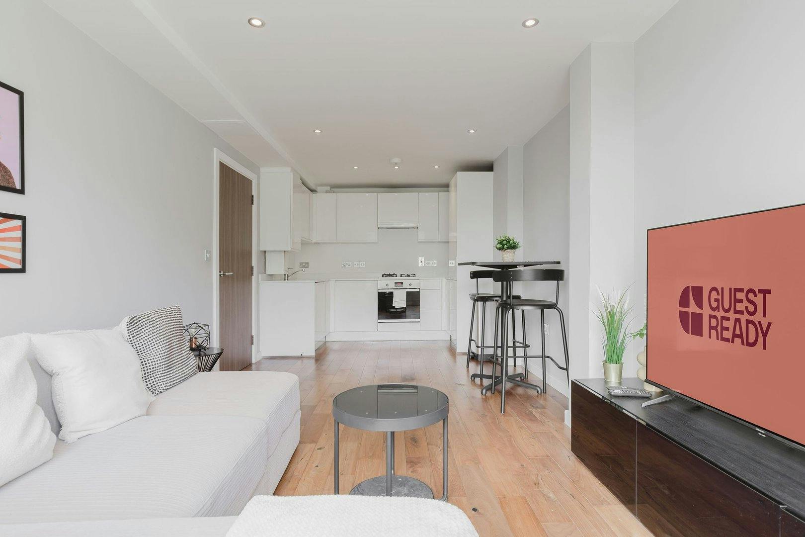 Apartment London, 2 beds — photo 5