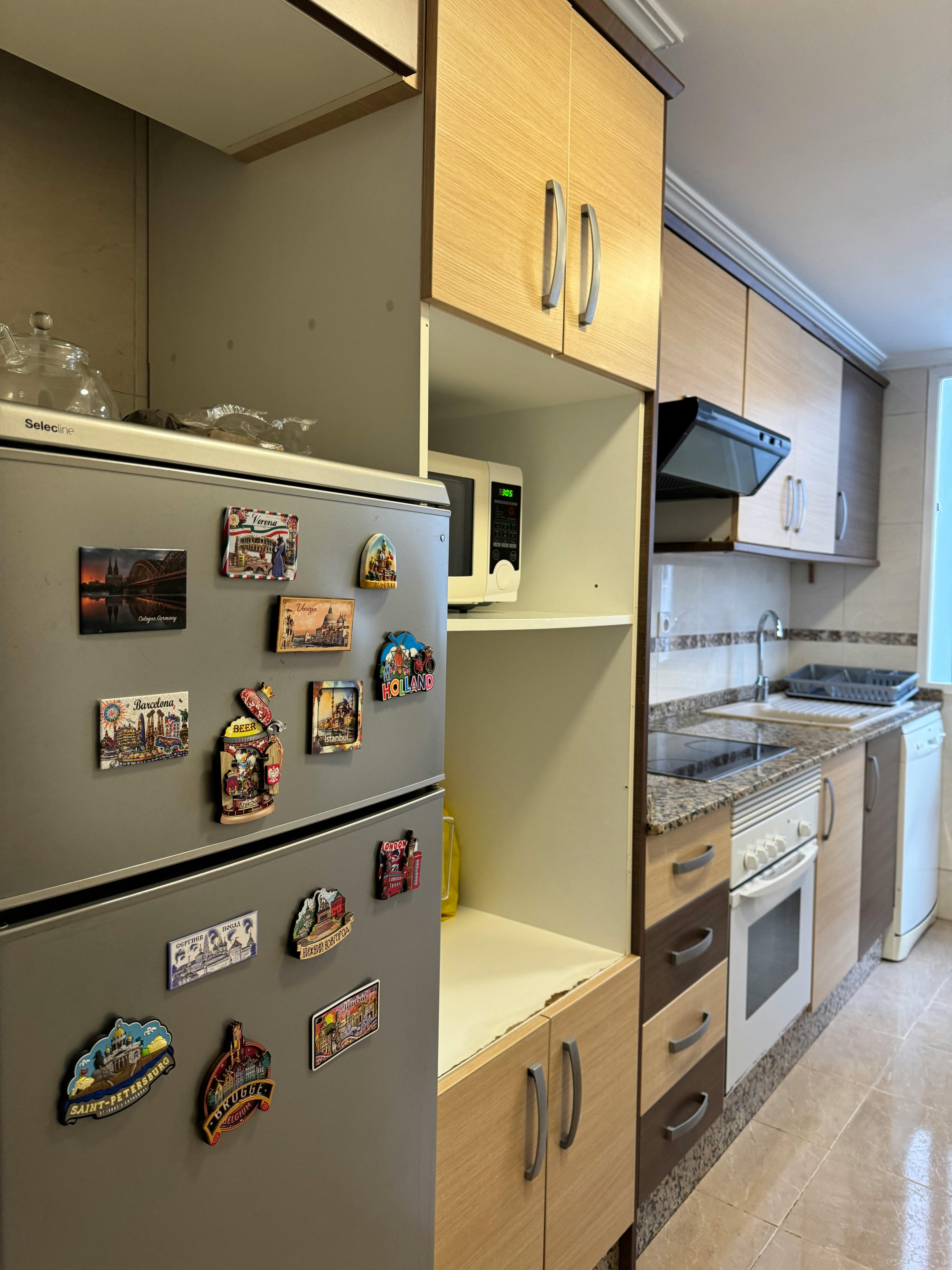 Single room Valencia, 1 bed, 9m² — photo 1