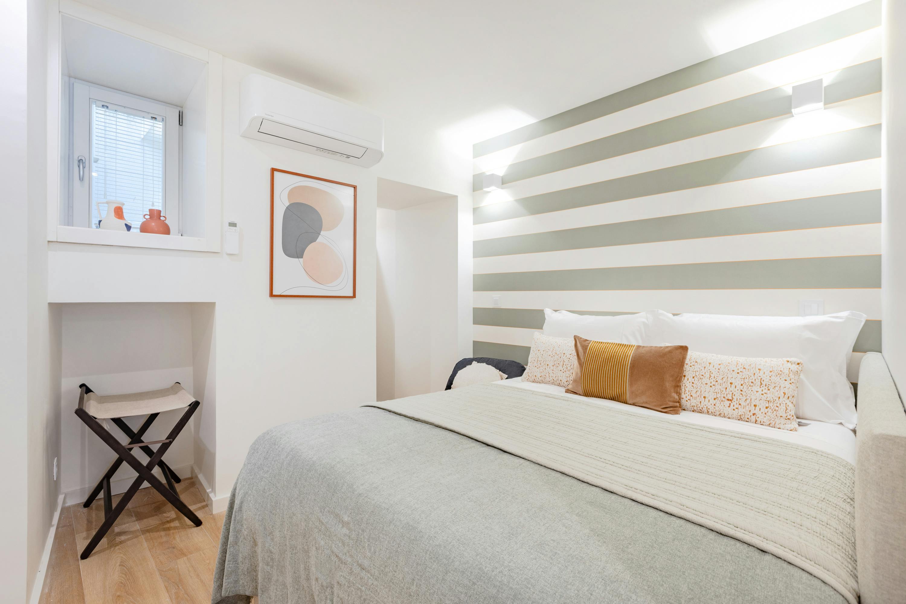 Apartment for rent for €2,480 per month in Porto, Rua de Trás