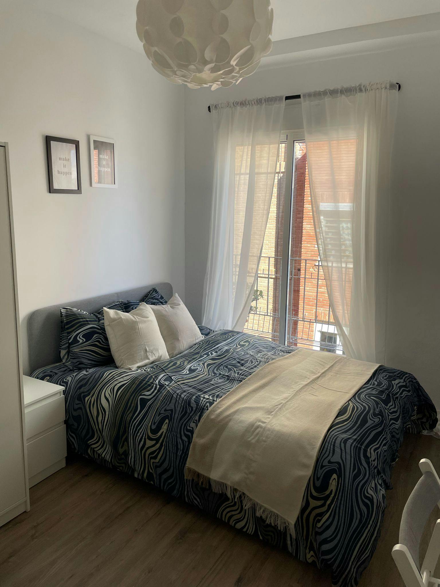 Private room for rent for €300 per month in Catarroja, Carrer Joaquín Olmos