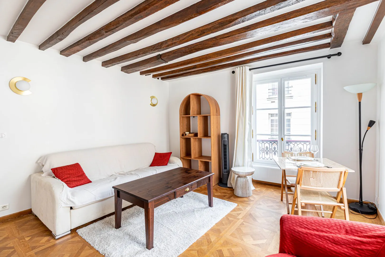 1-Bedroom Apartment in Rue de Turenne, Paris (1656617) ROOM 2