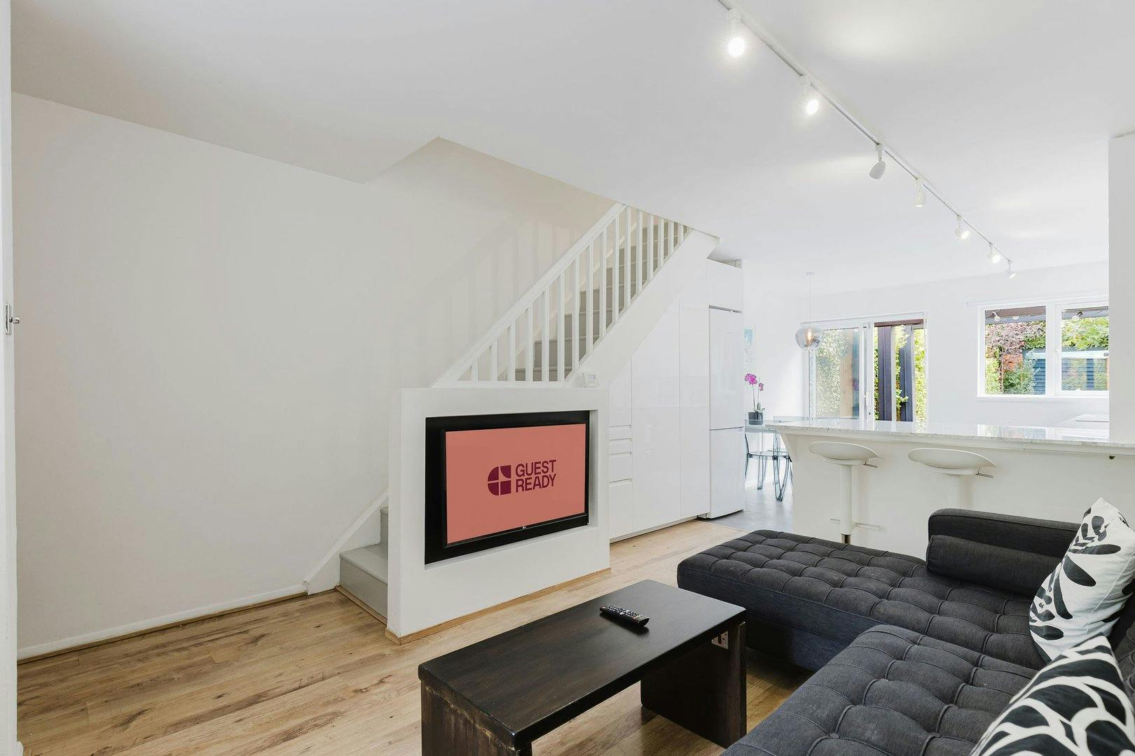Apartment London, 2 beds — photo 7