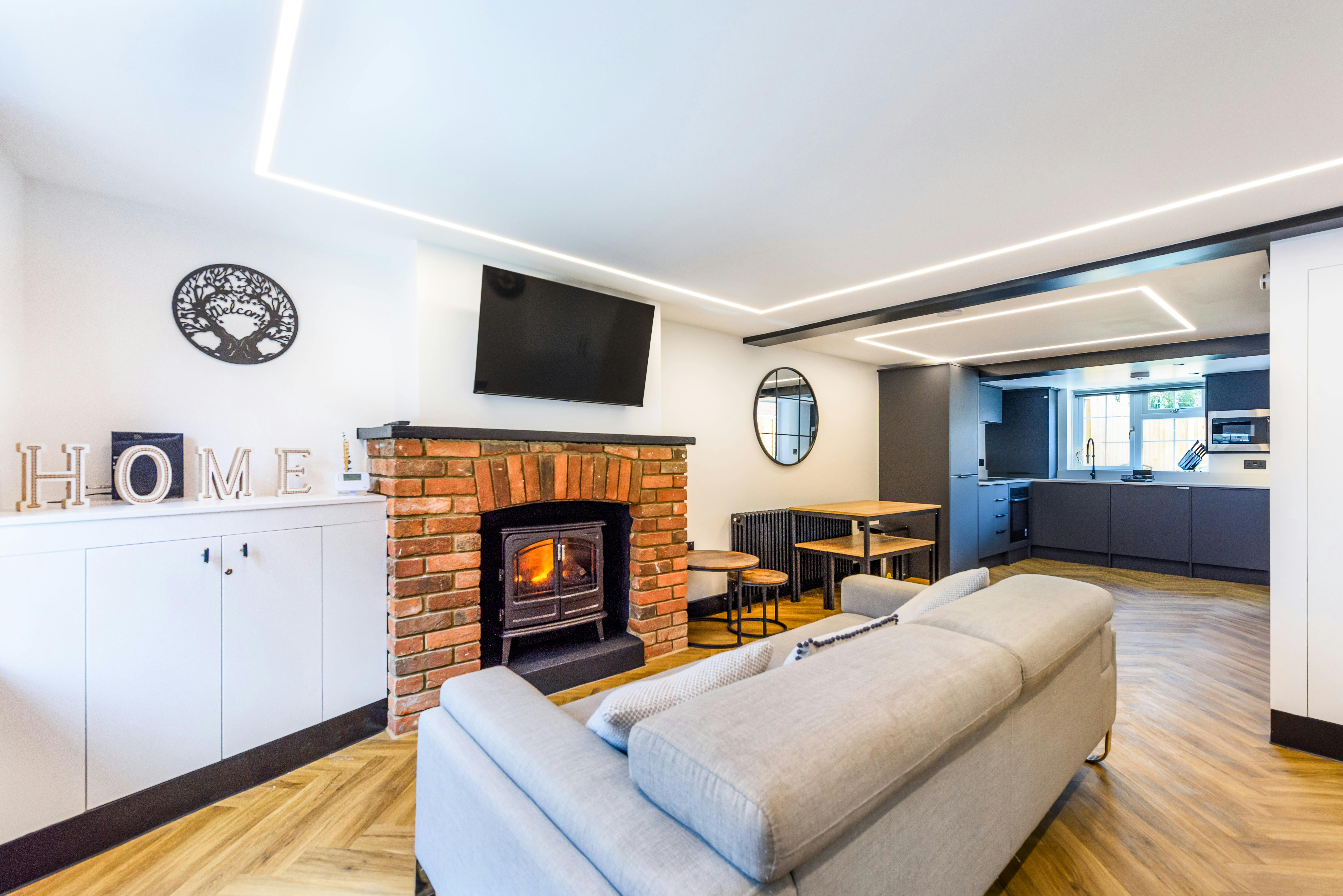 House for rent for £3,350 per month in Redbourn, High Street