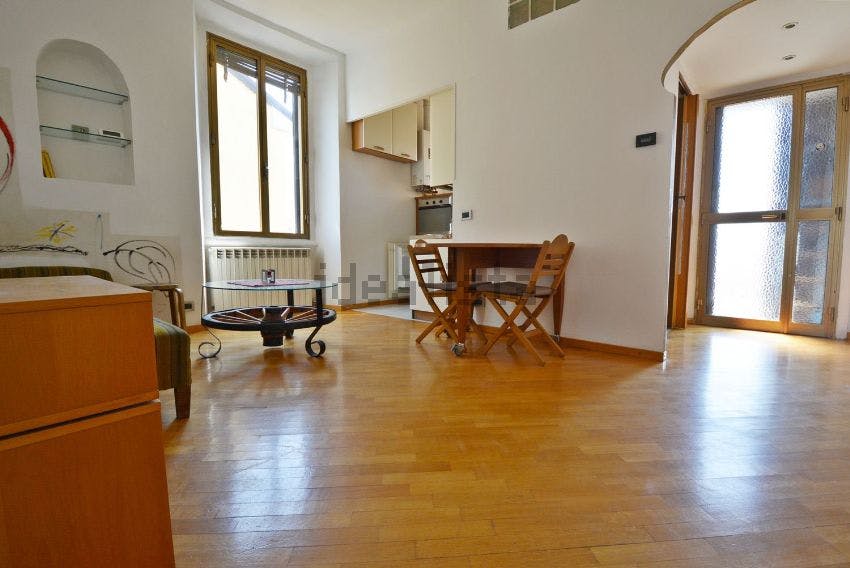 Appartement à louer pour 1 200 €/mois à Milan, Via Vincenzo Forcella