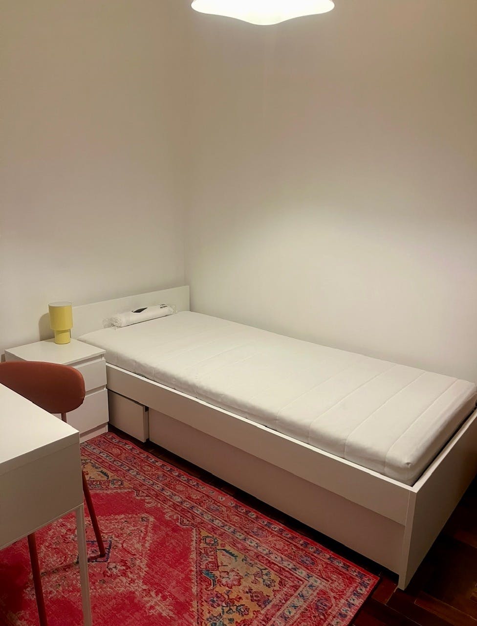 Single room Lisbon, 1 bed, 11m² — photo 1