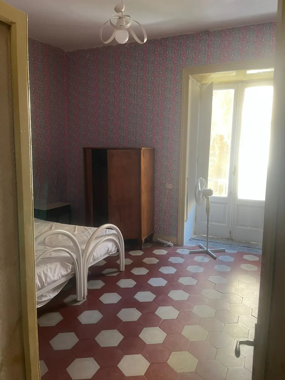 Private room in Piazza Dante, Naples (1656917) ROOM 1